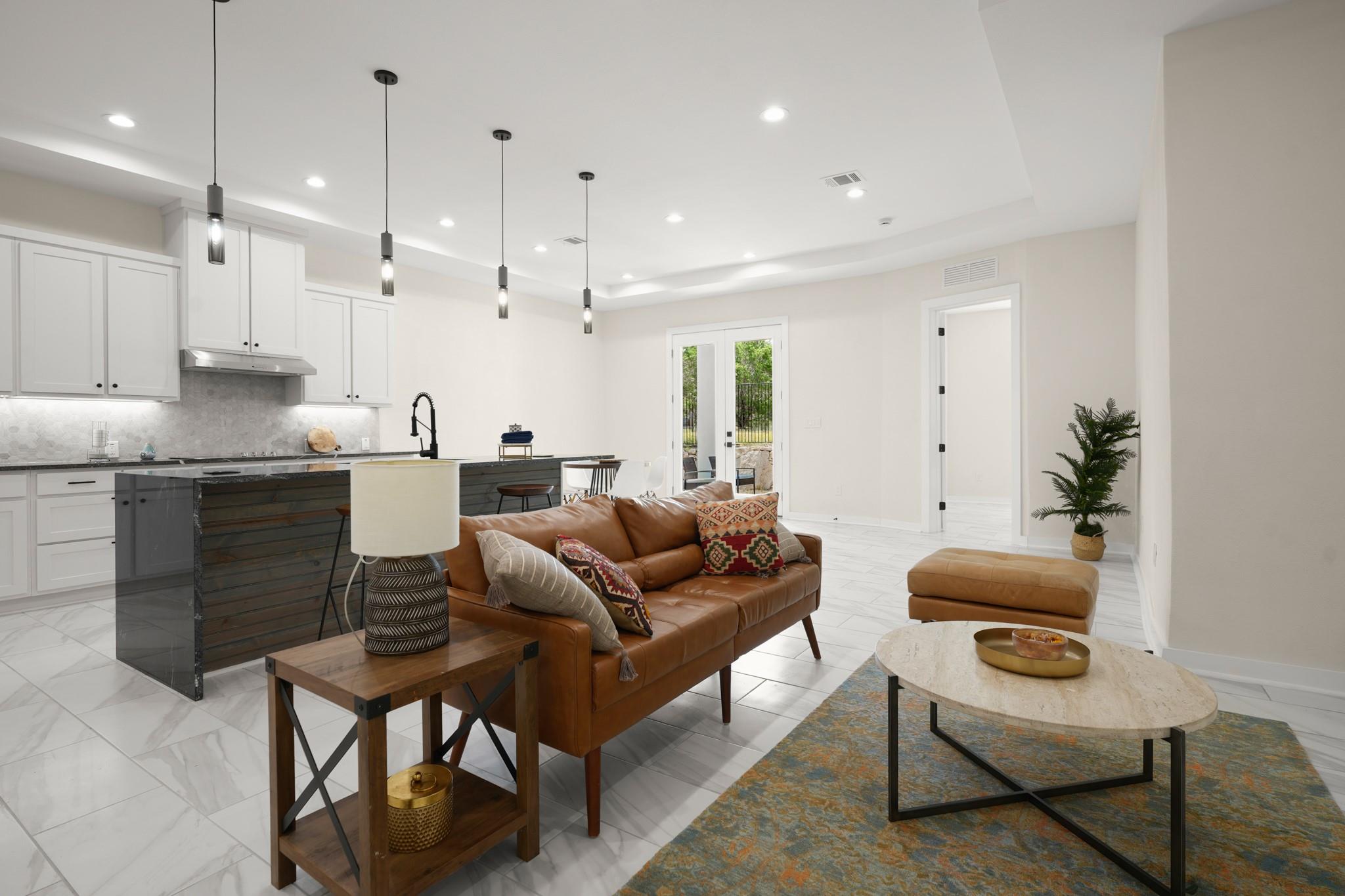 2401 Thurber LN — photo 3