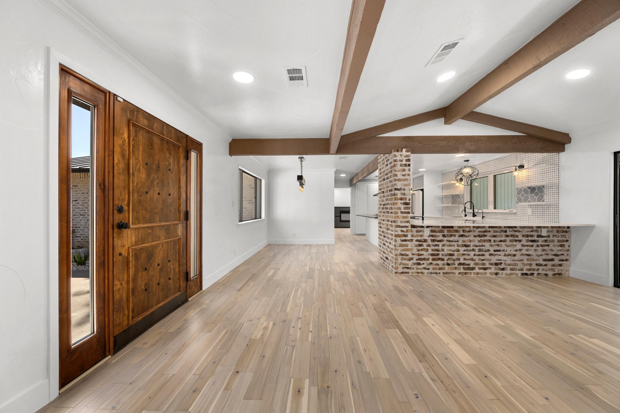 101 Third Sid — photo 5