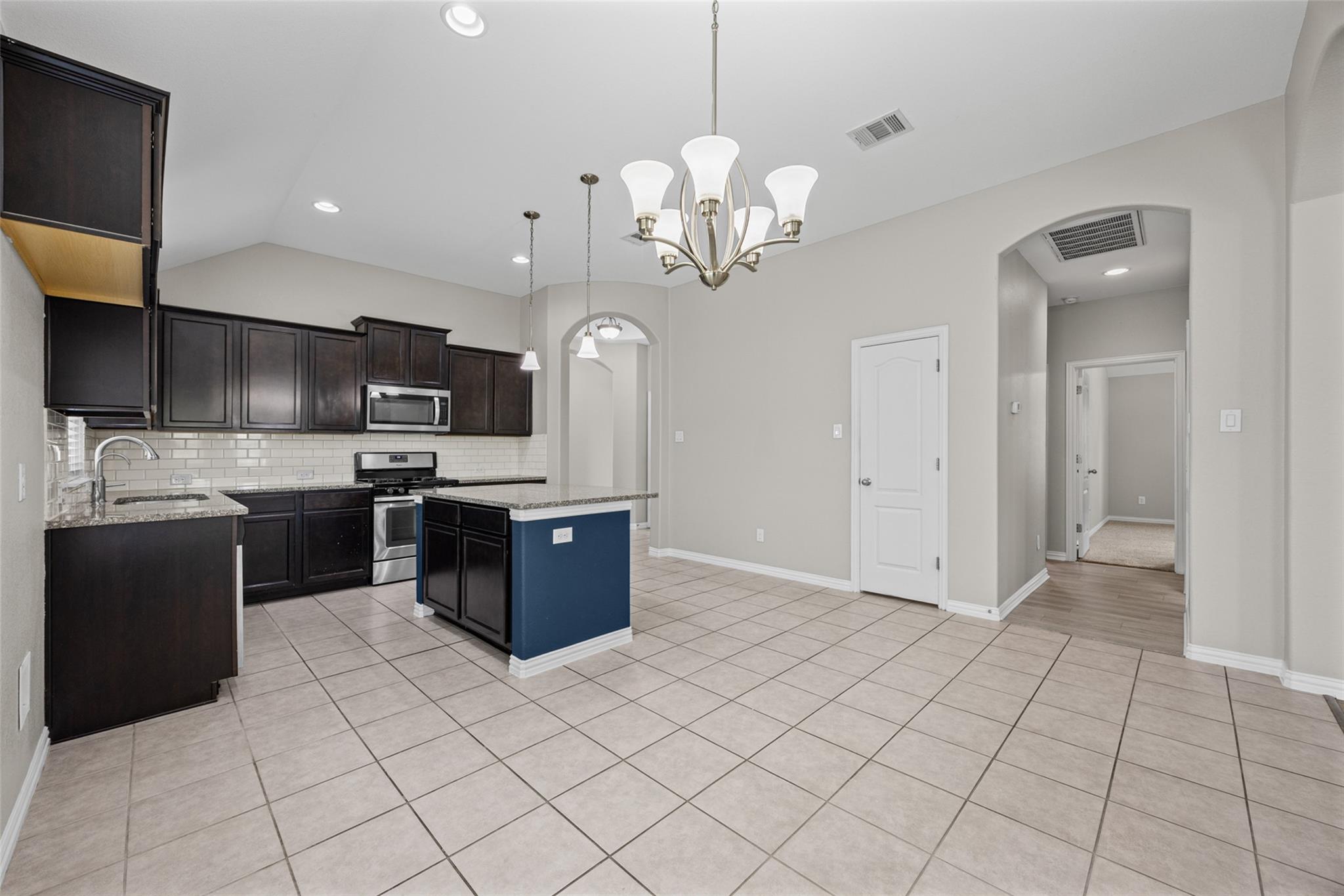 309 Willow City VLY — photo 5