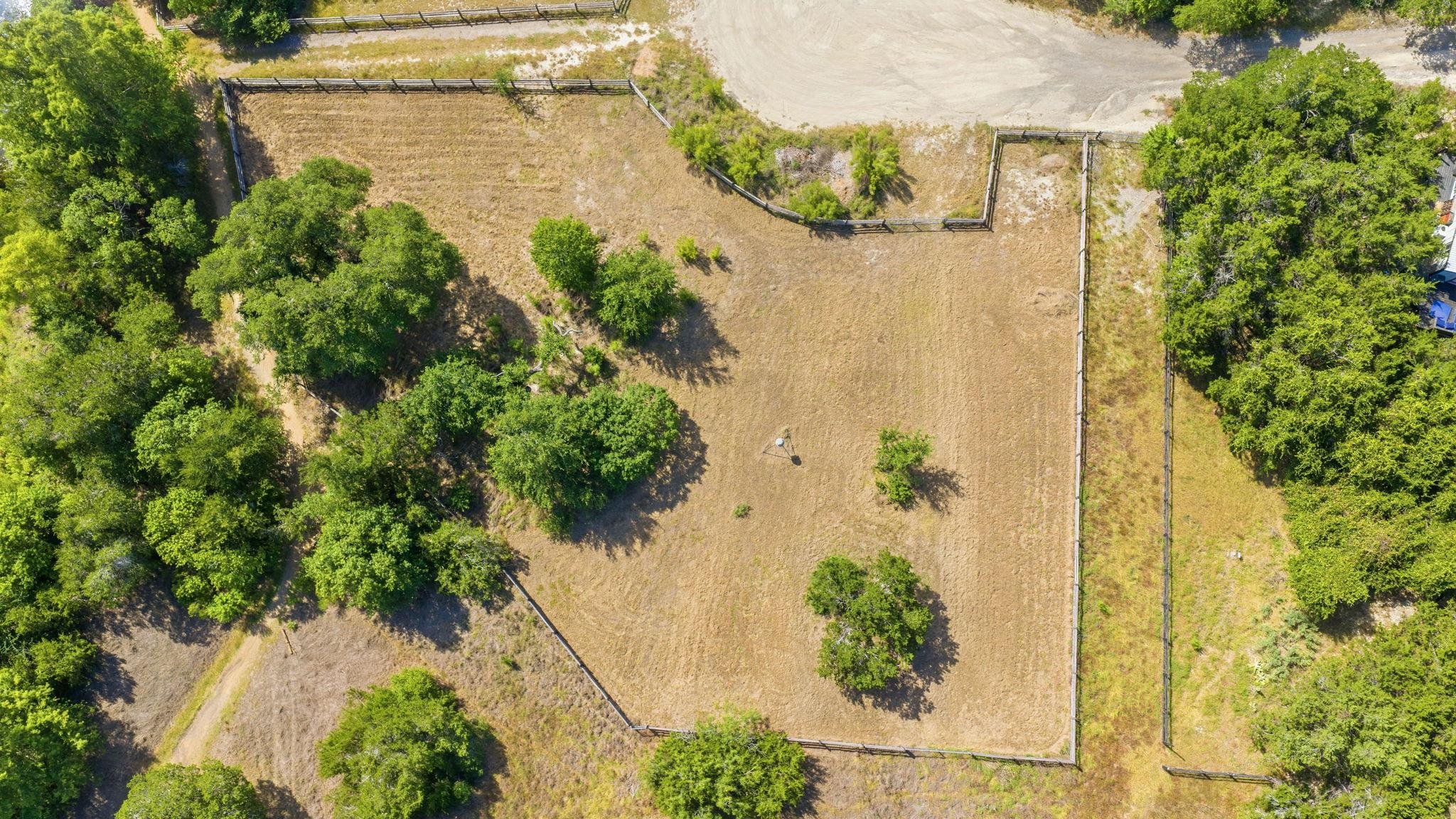 10400 Lake Park DR — photo 4