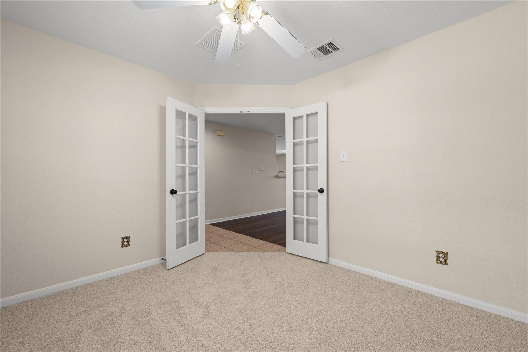 1481 Newbury ST — photo 4