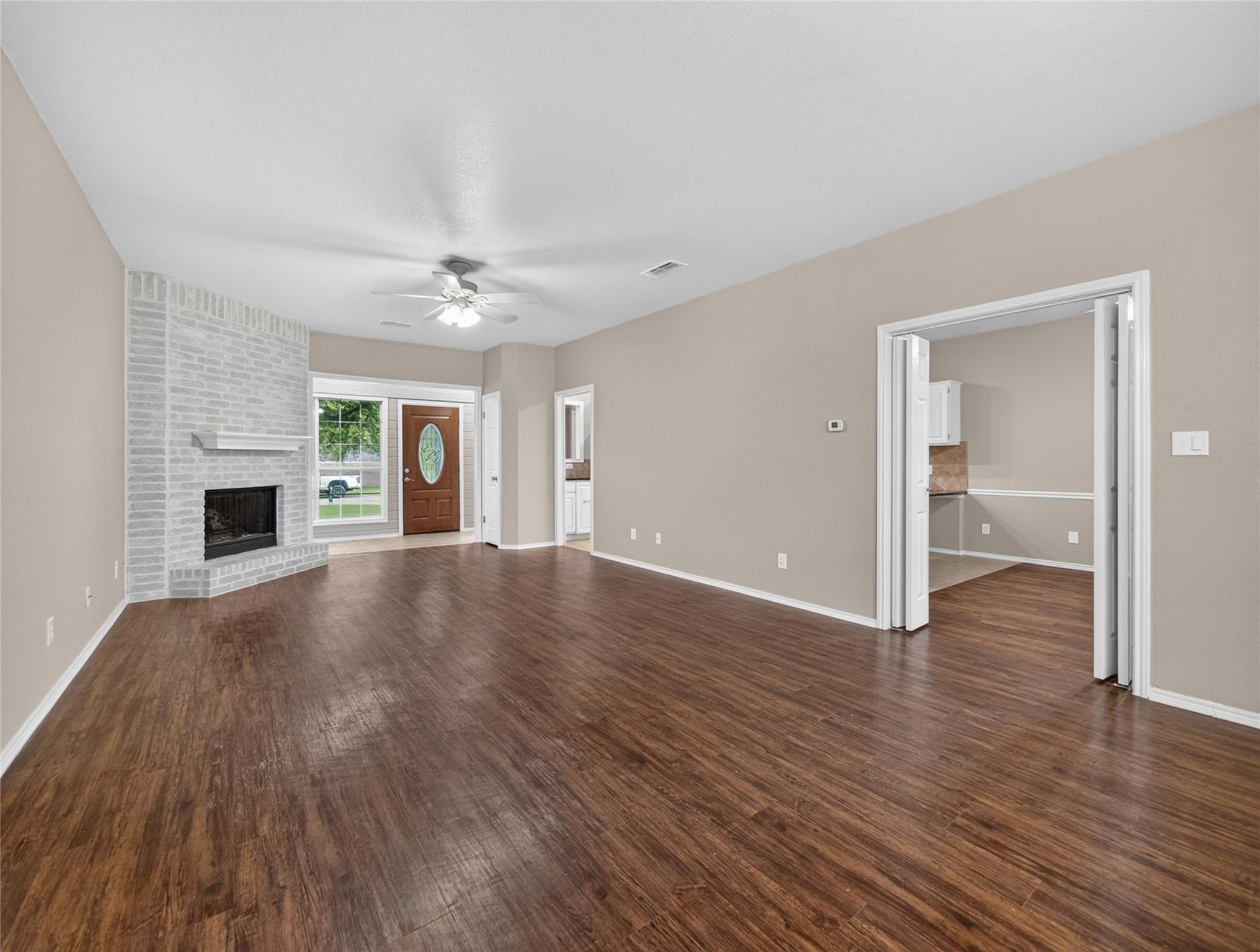 604 Greenslope CIR — photo 4