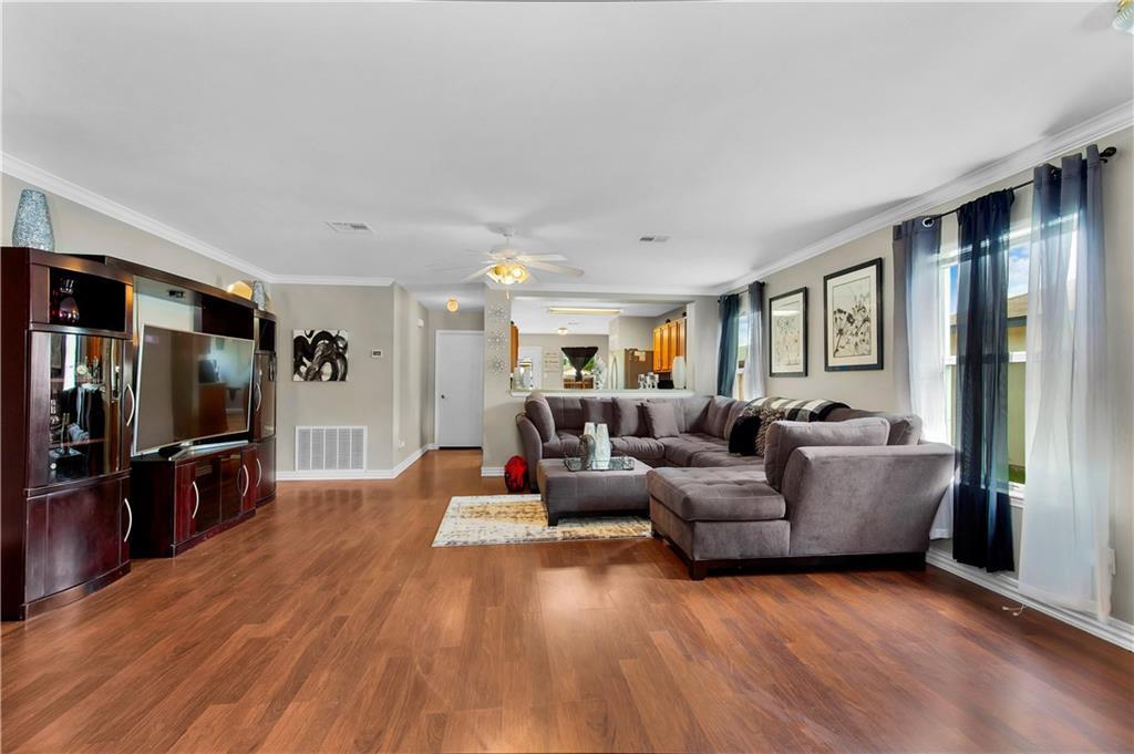 109 Brooke ST — photo 4