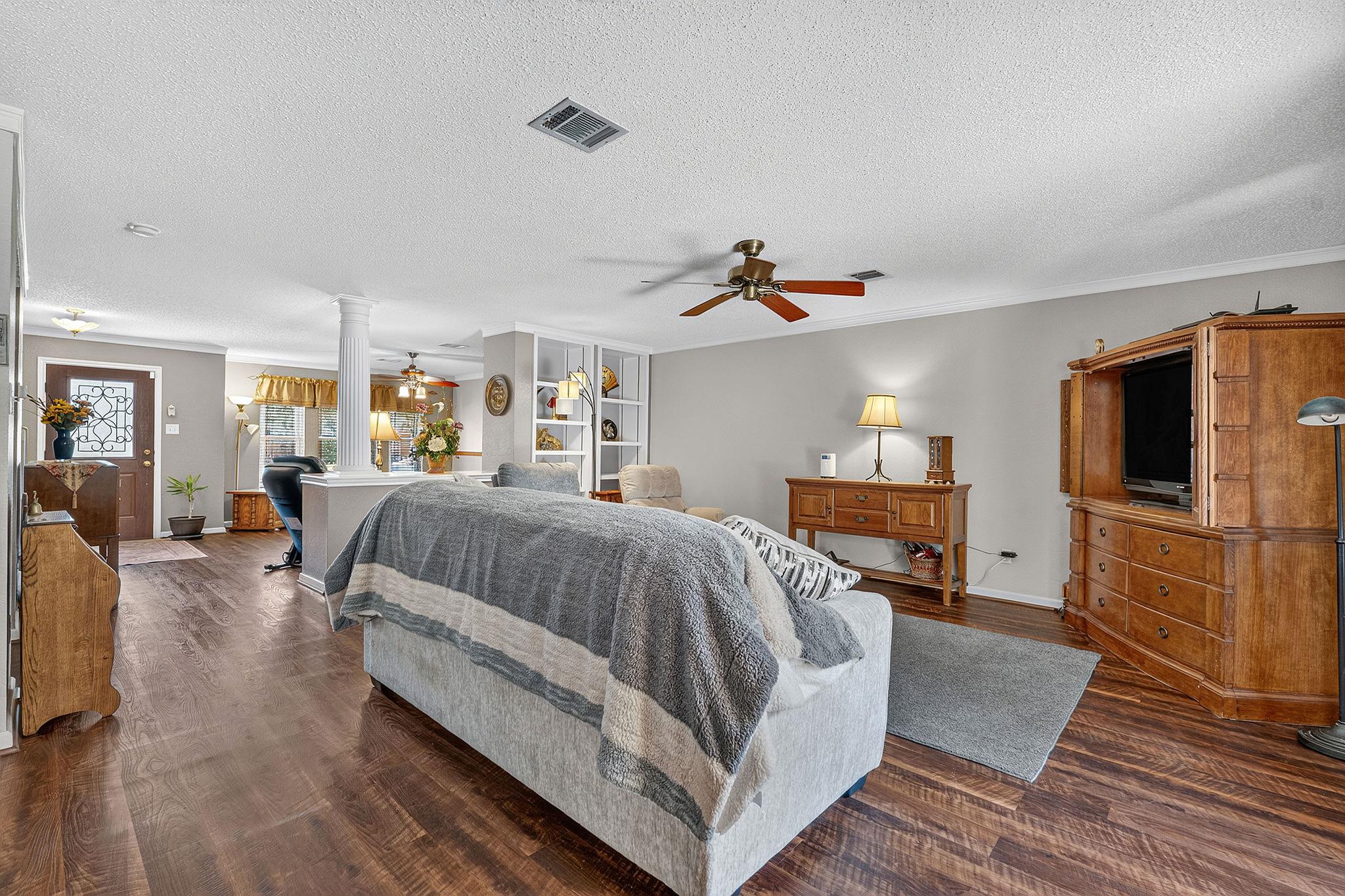 901 Dogwood TRL — photo 3
