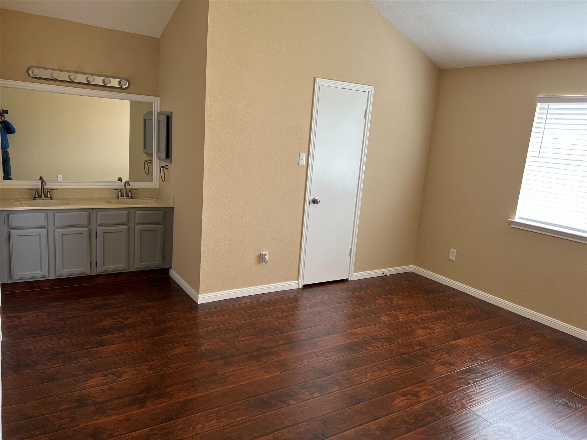 711 Pigeon Forge RD — photo 4