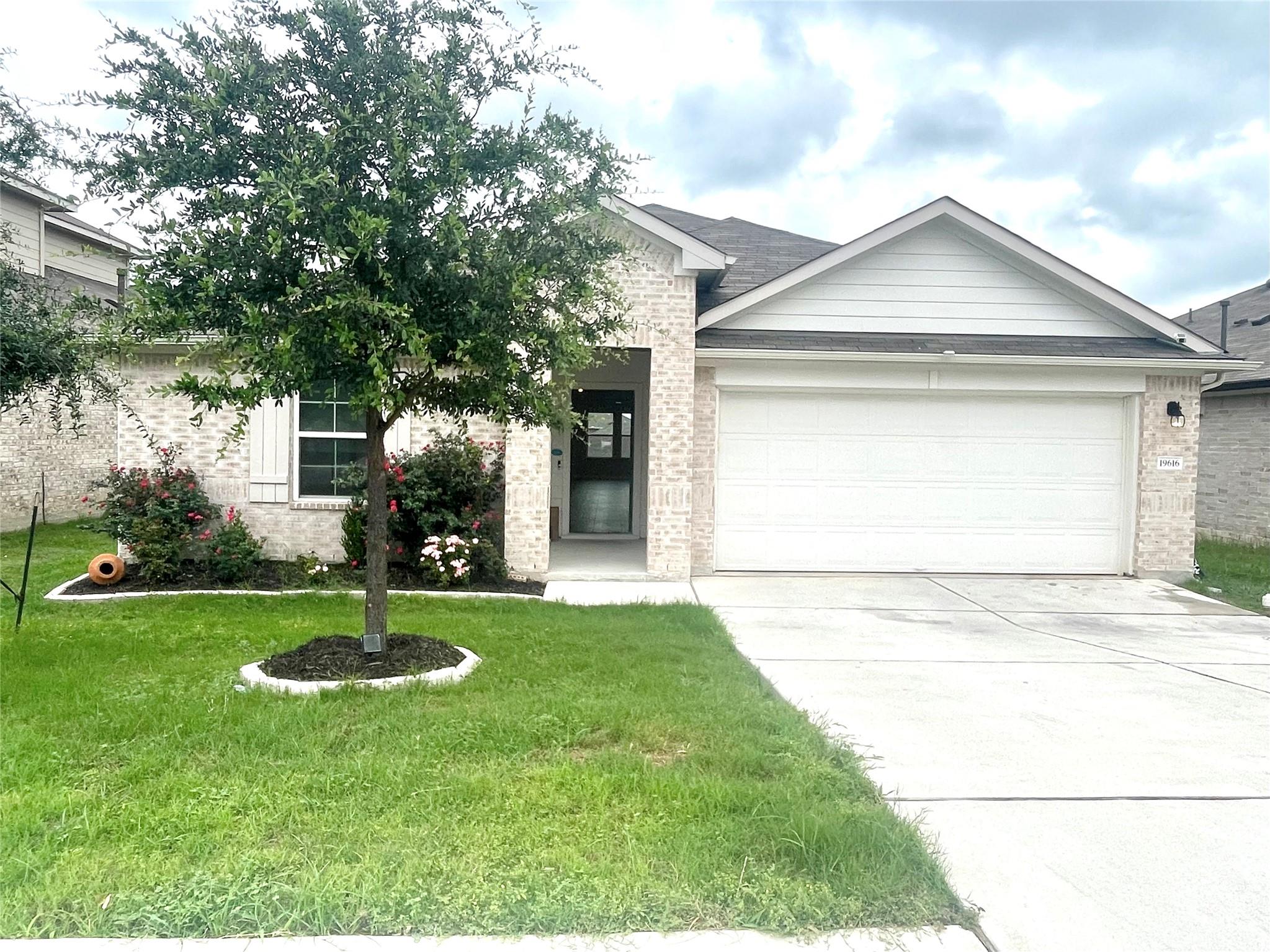 19616 Ann Richards Ave — photo 4