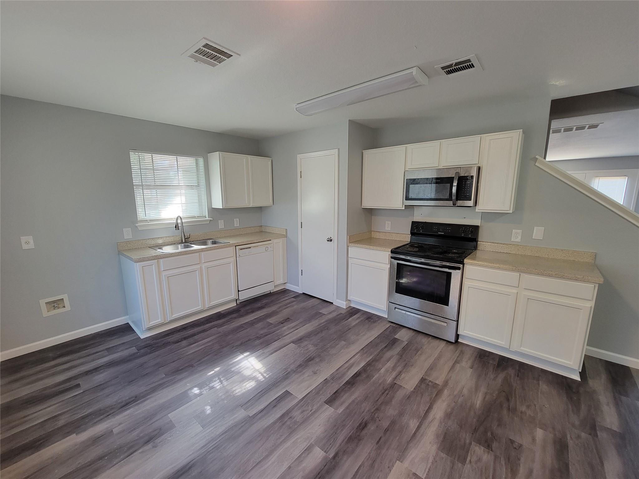 111 Cermeno CV — photo 5
