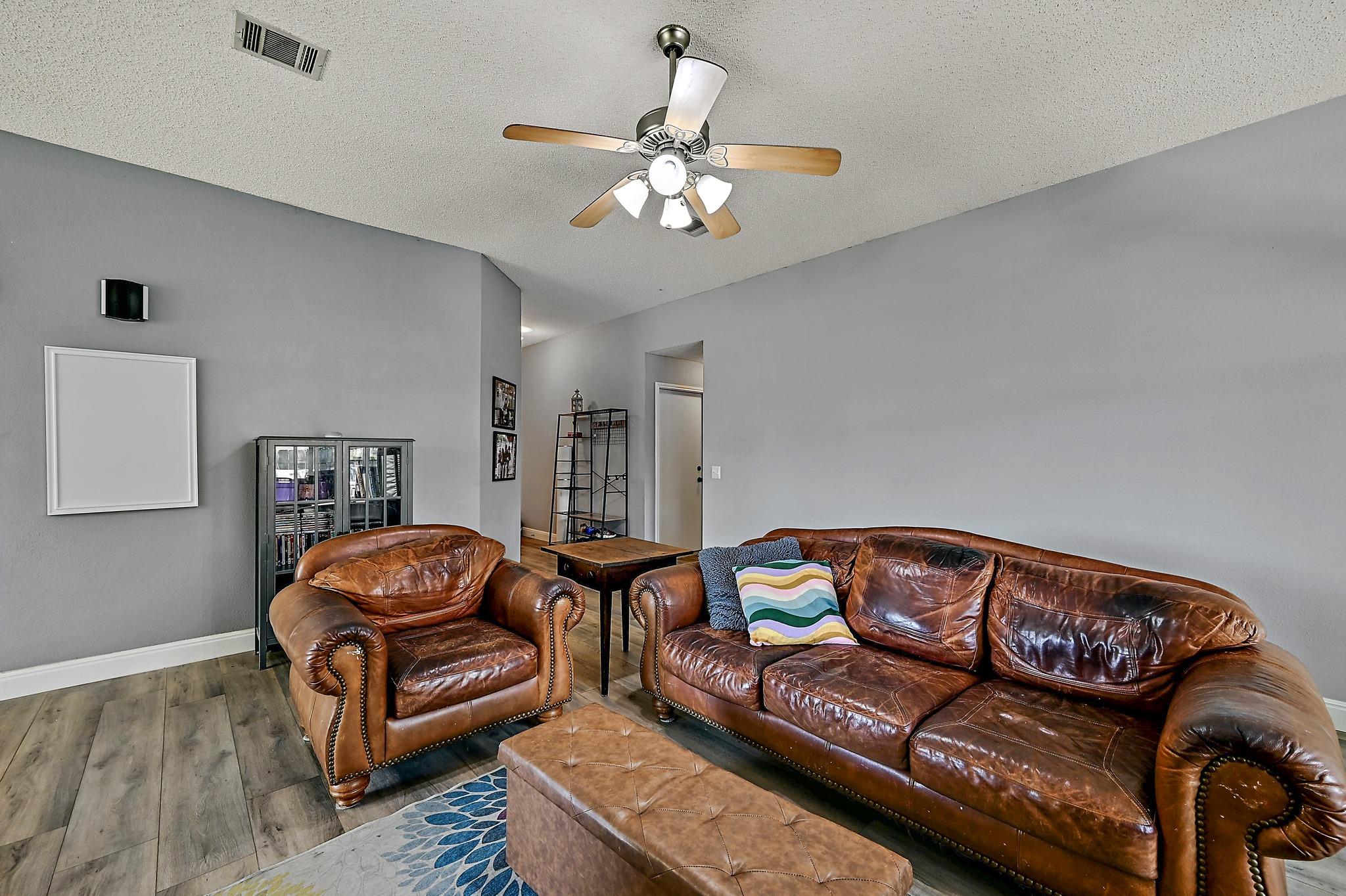 502 Dusty Leather CT — photo 3