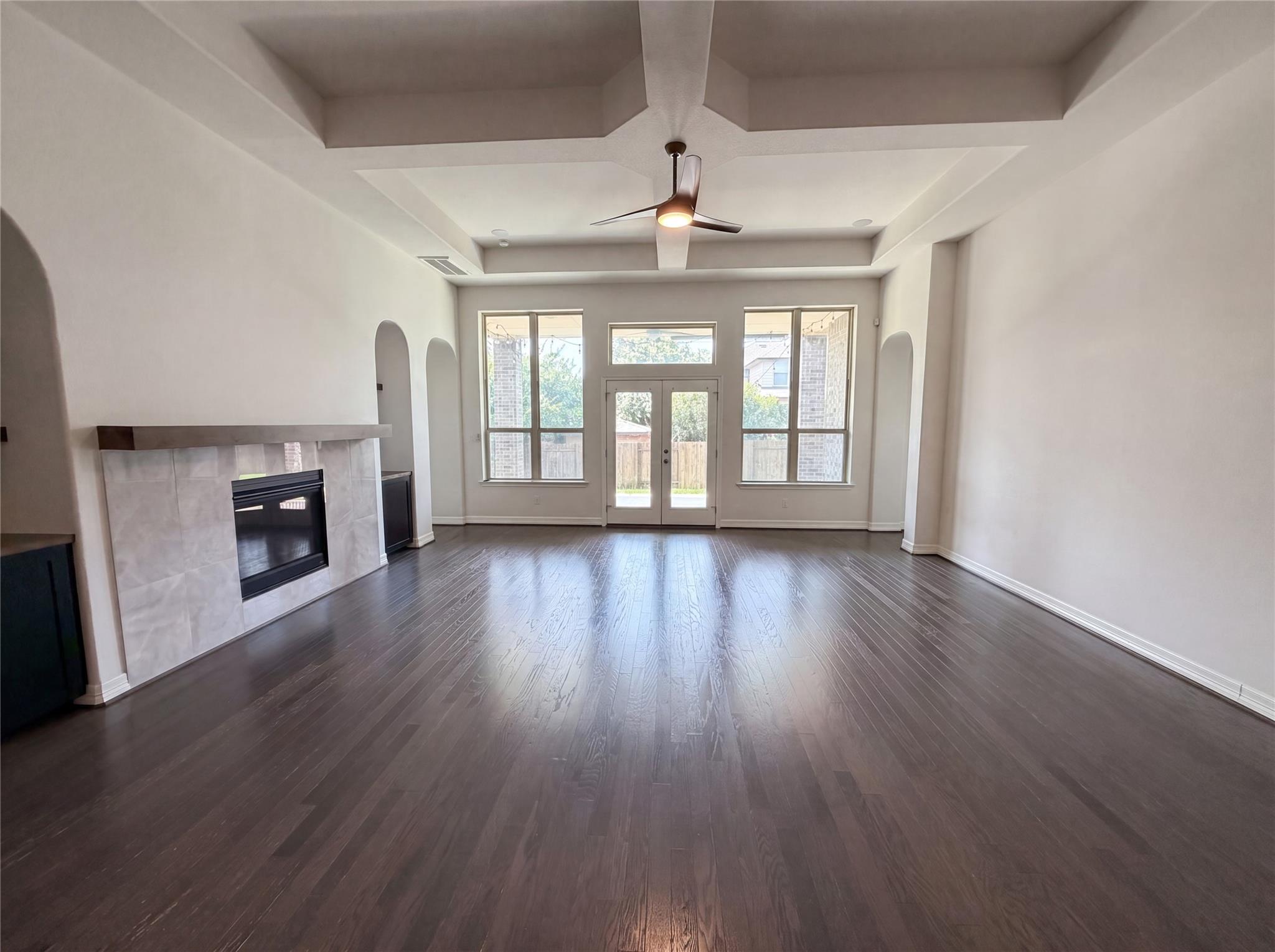 1604 Hollowback DR — photo 3