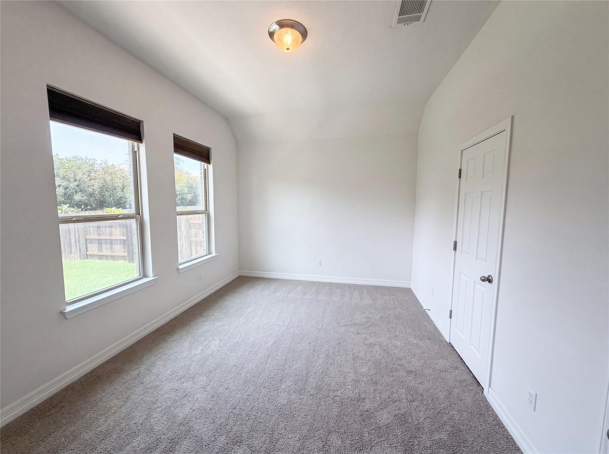 1604 Hollowback DR — photo 4