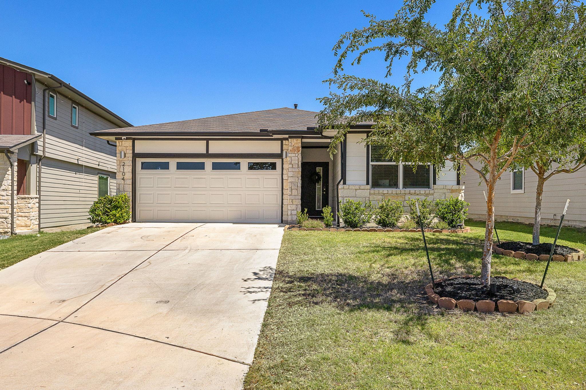 2104 Sisterdale LN — photo 3