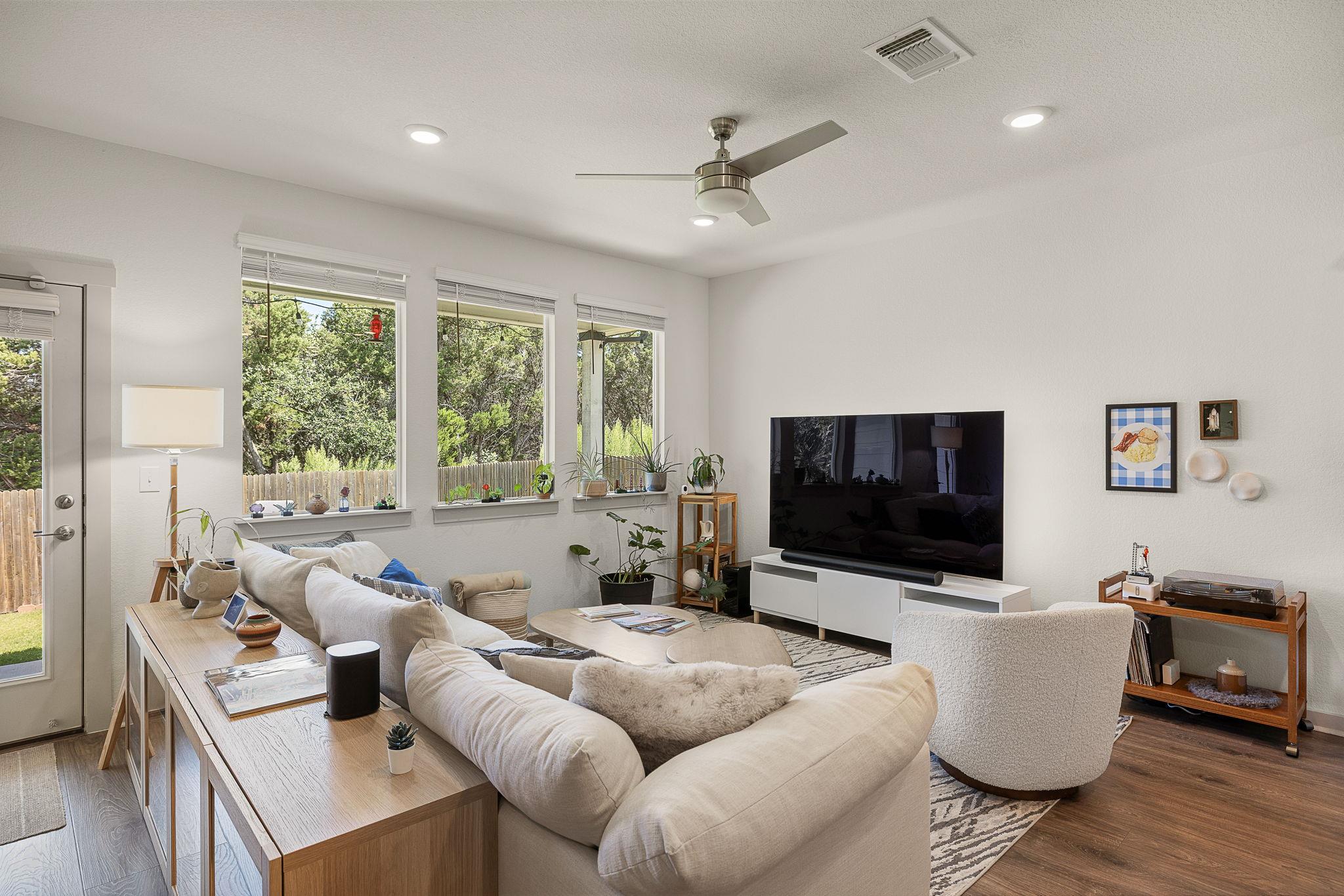 2104 Sisterdale LN — photo 4