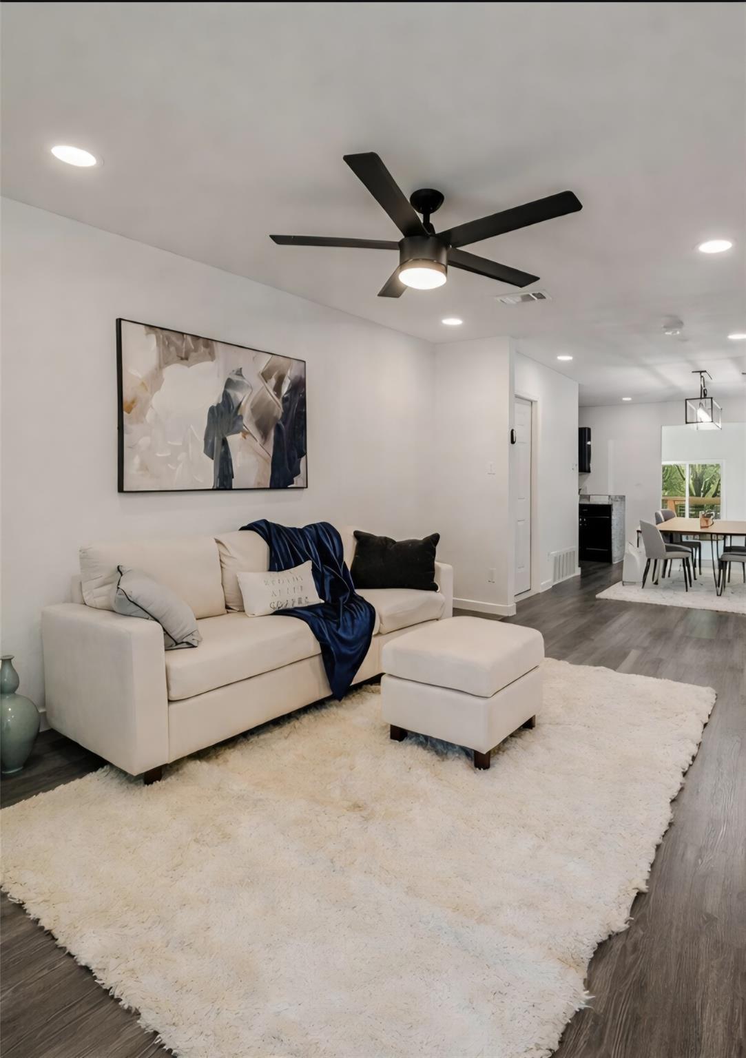 6913 Shannon DR — photo 4