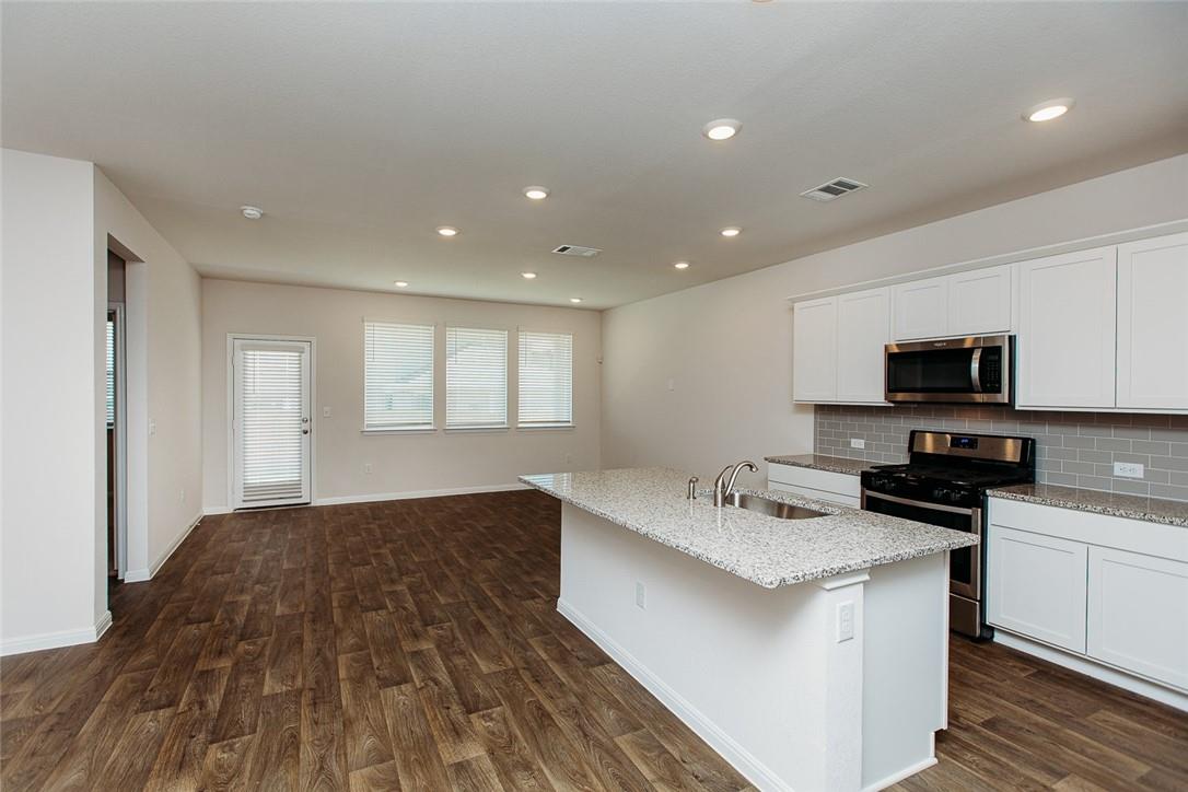 108 FINLEY RAE DR — photo 3