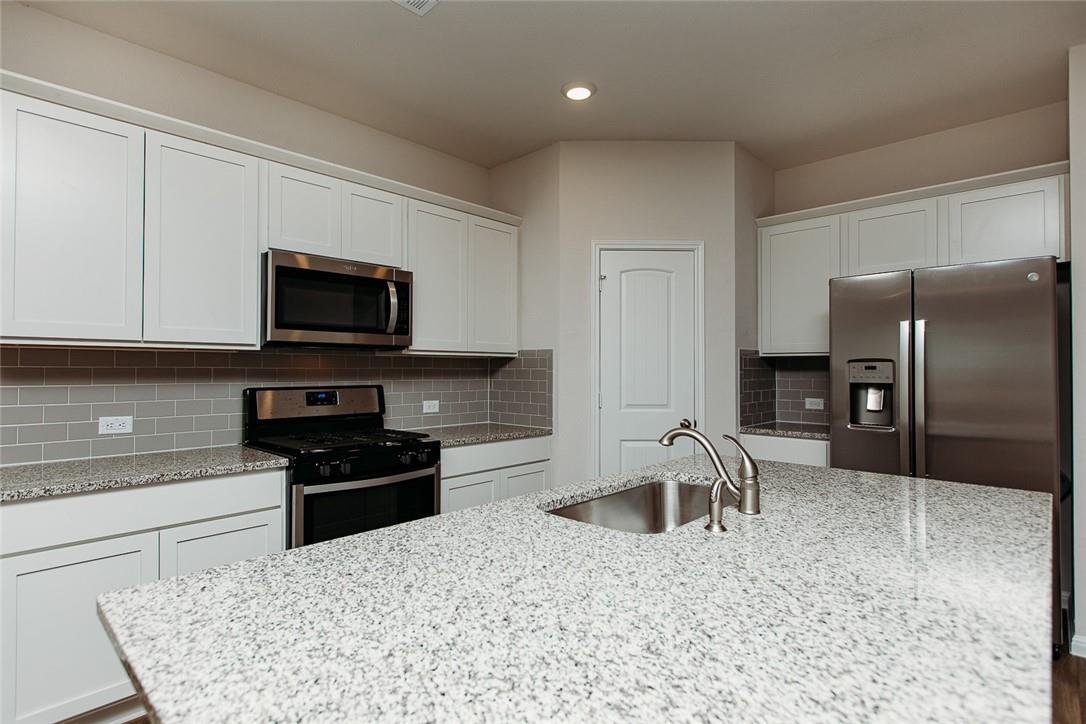 108 FINLEY RAE DR — photo 4