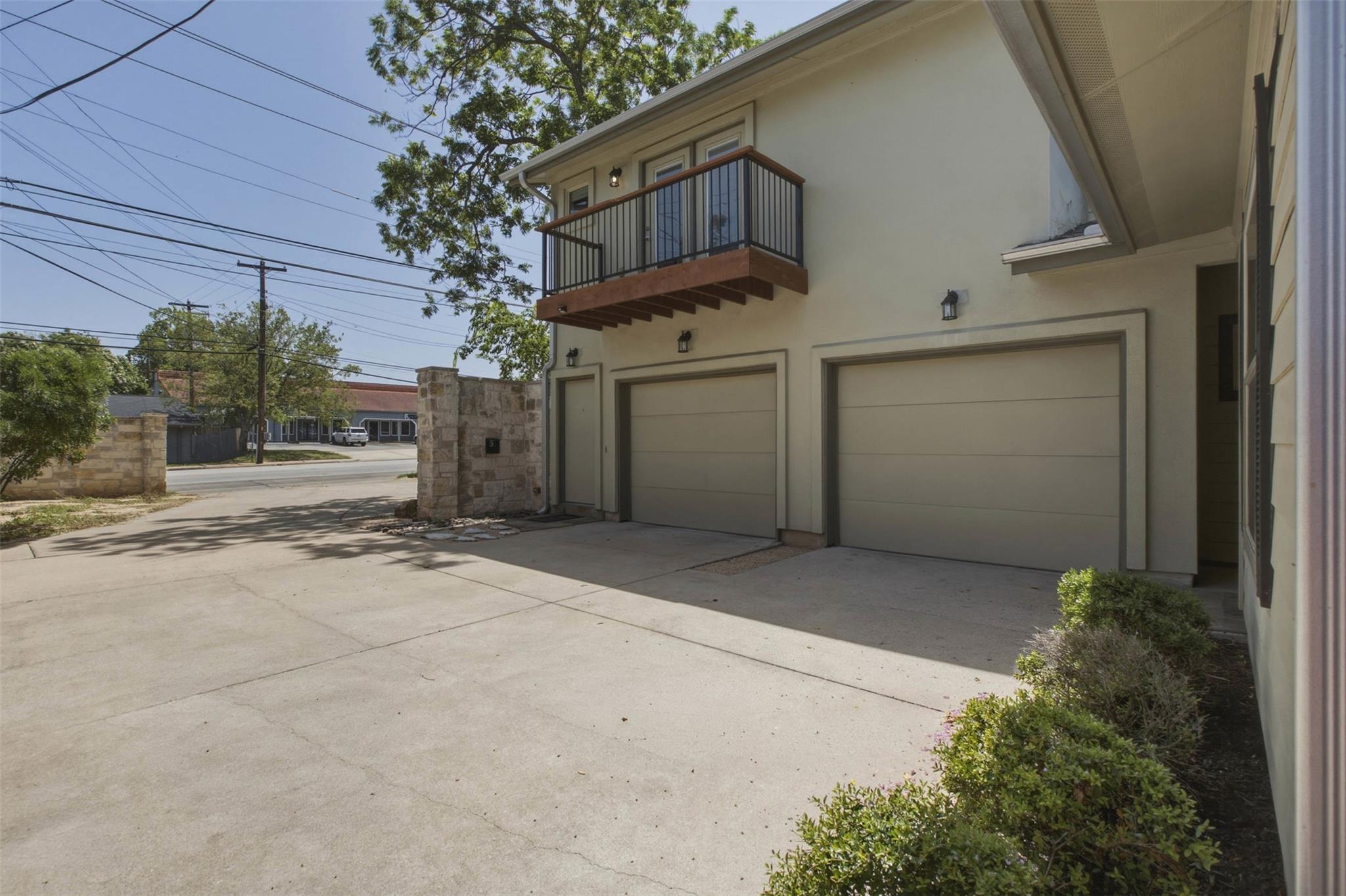 1315 Anderson LN #B — photo 3
