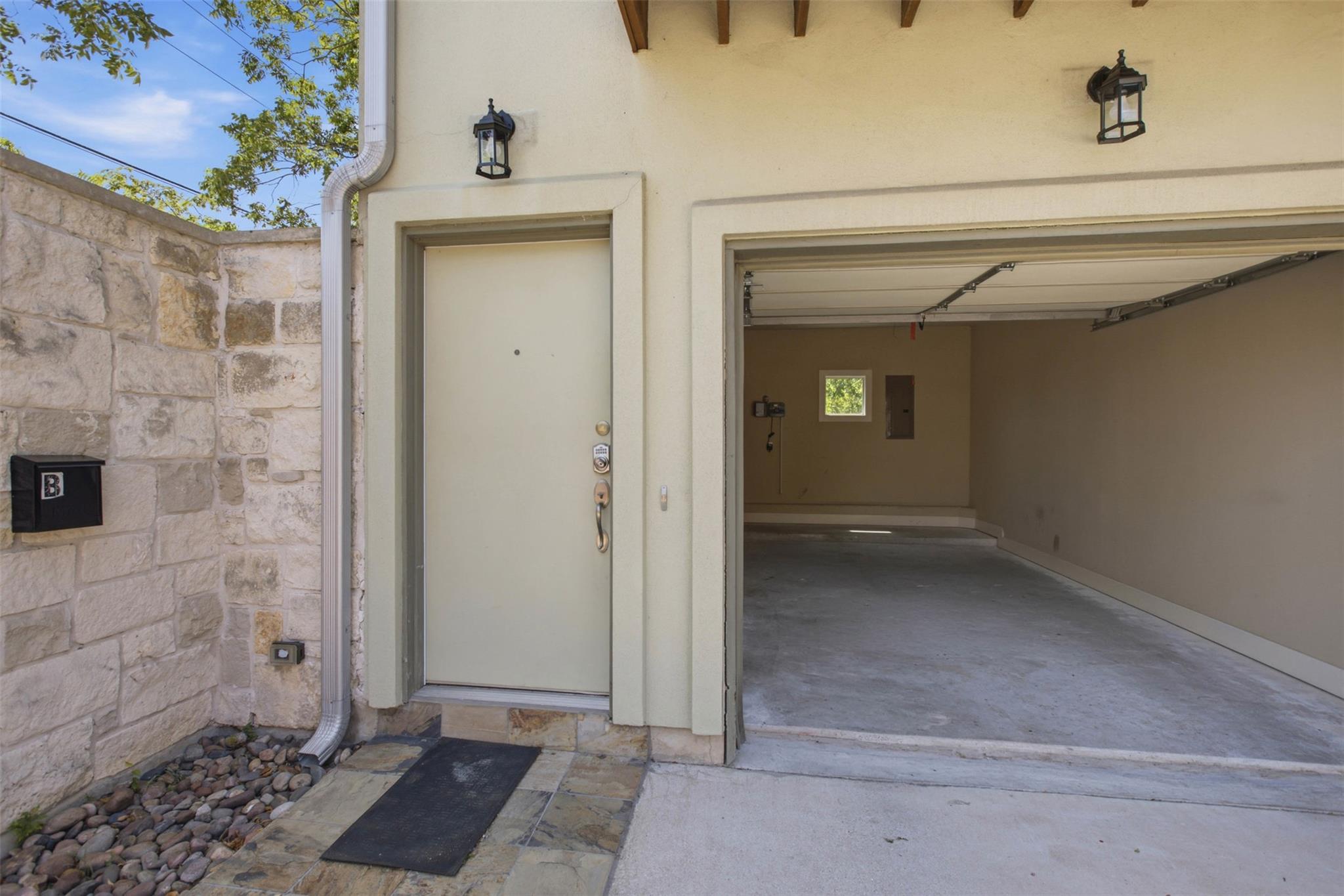 1315 Anderson LN #B — photo 5