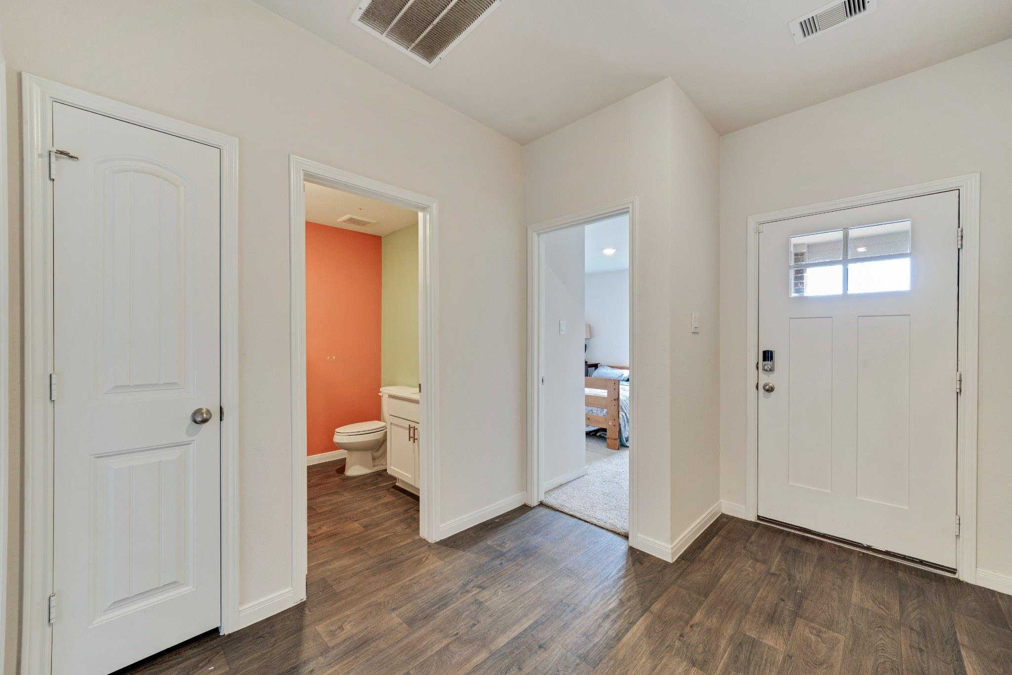 1321 Camden LN — photo 4
