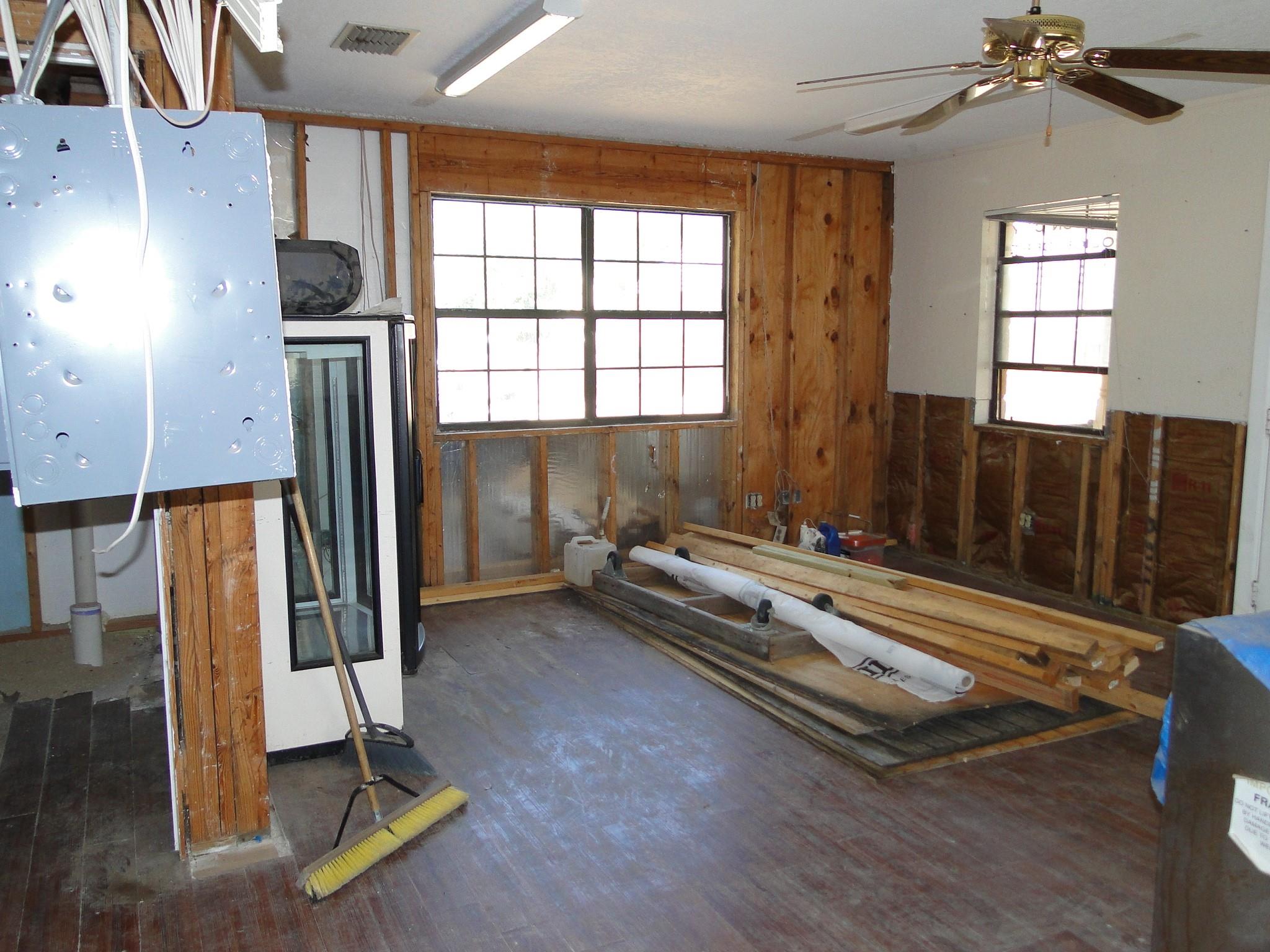 406 Main ST — photo 5