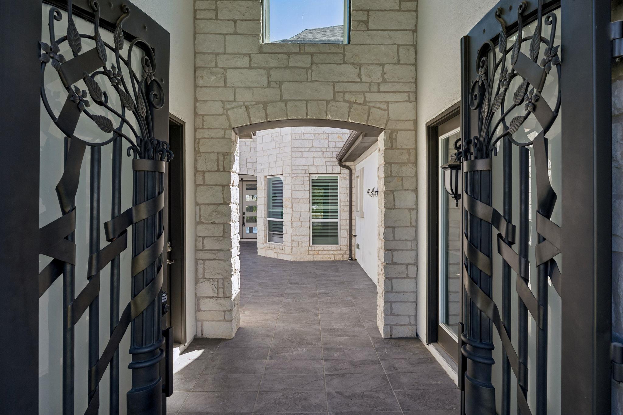 2132 Novara TRL — photo 3