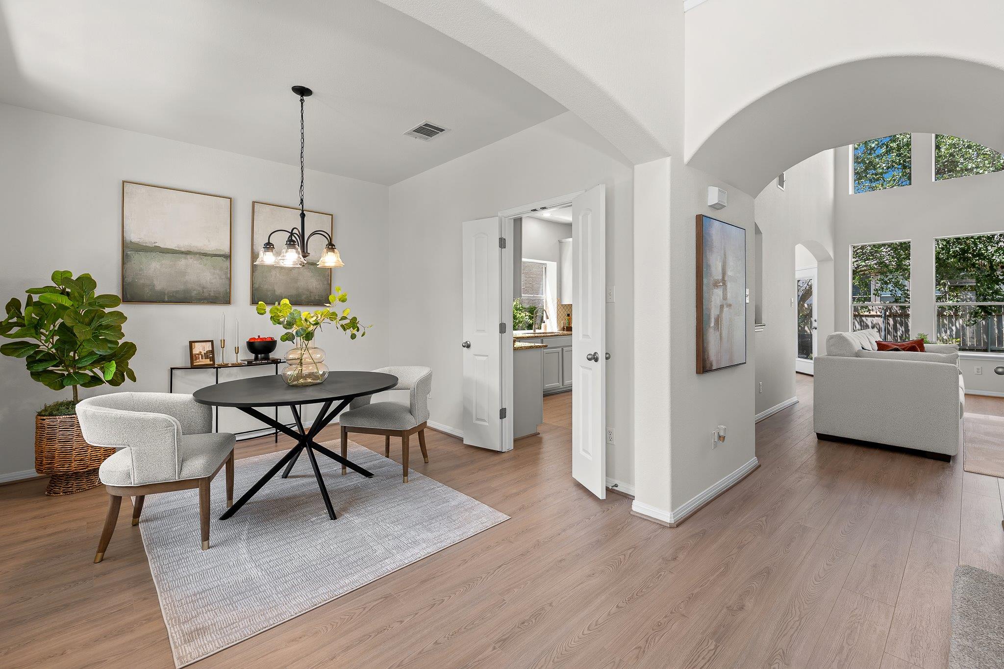 506 Springbok DR — photo 3