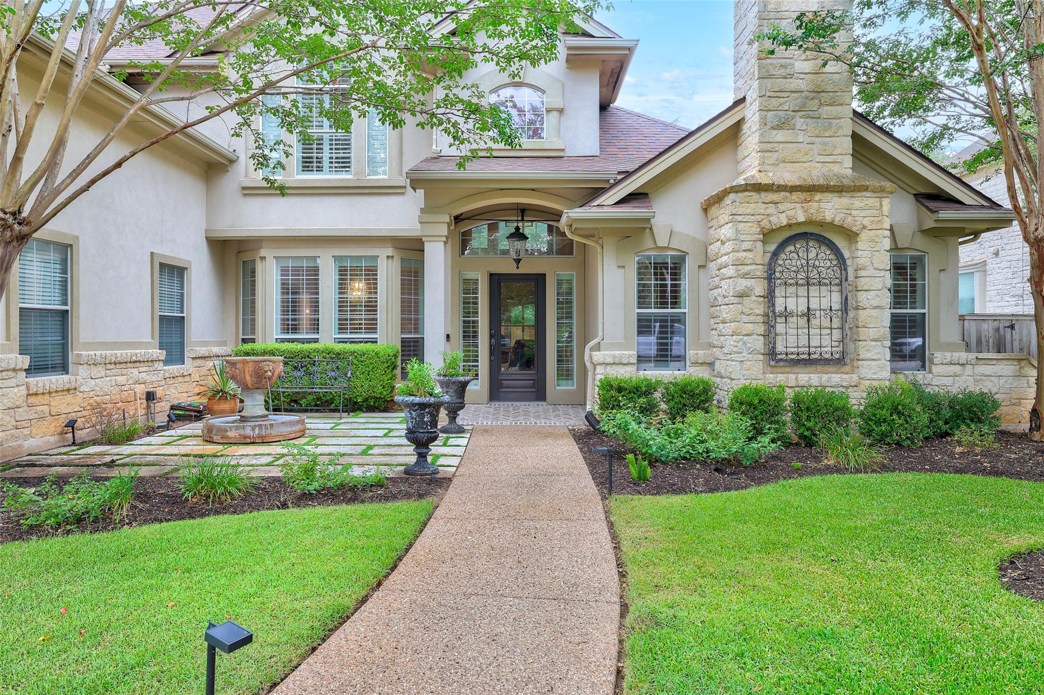 507 Champions DR — photo 4