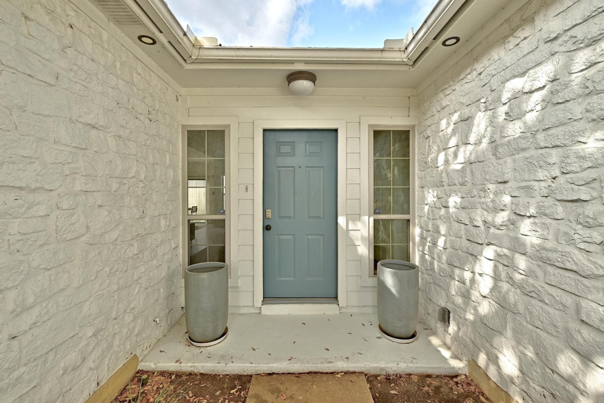 5807 Convict Hill RD — photo 3