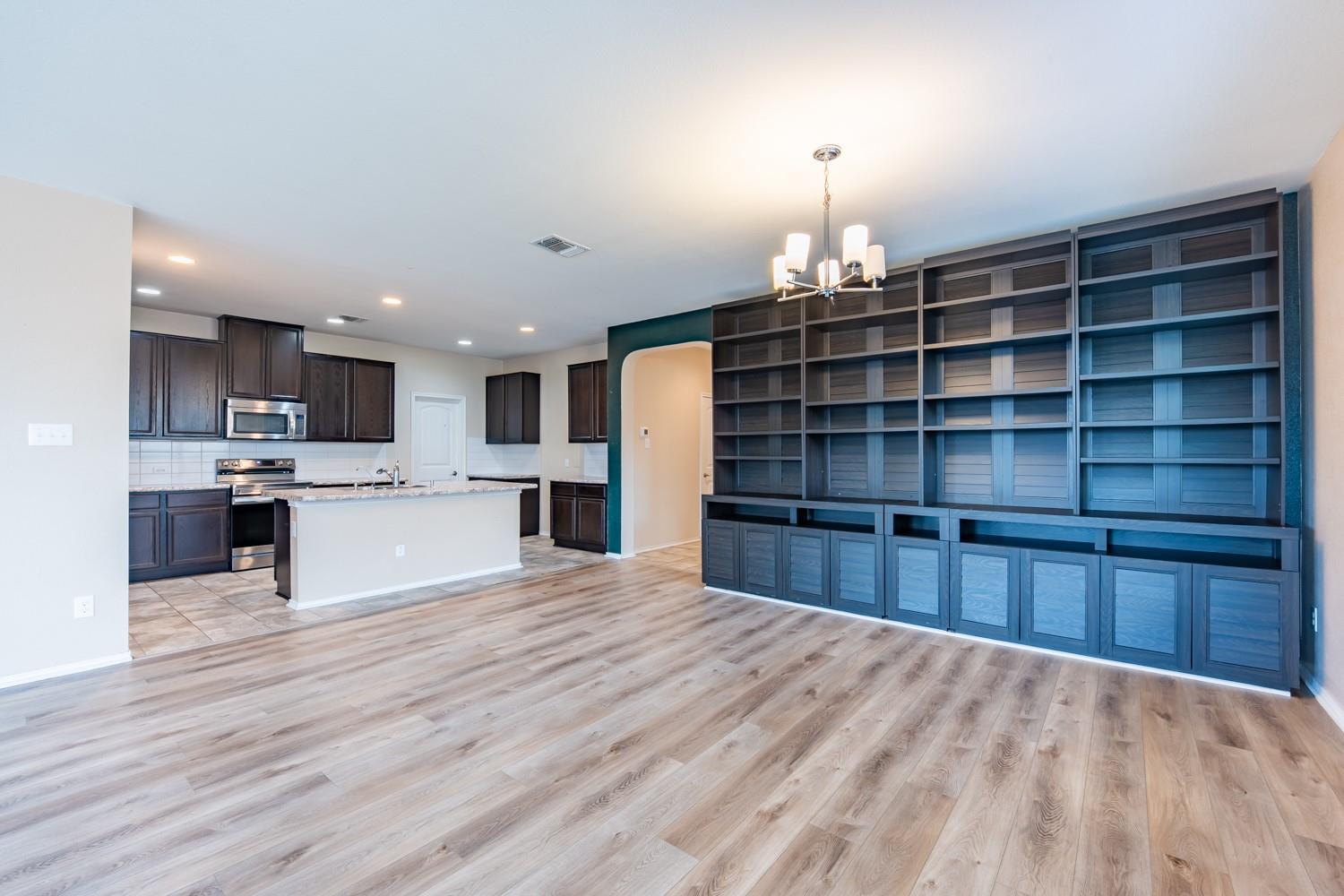 12416 Dwight Eisenhower ST — photo 3