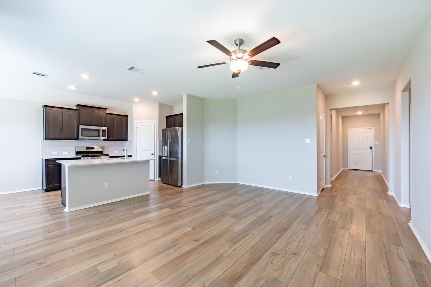 448 Sebring CIR — photo 3