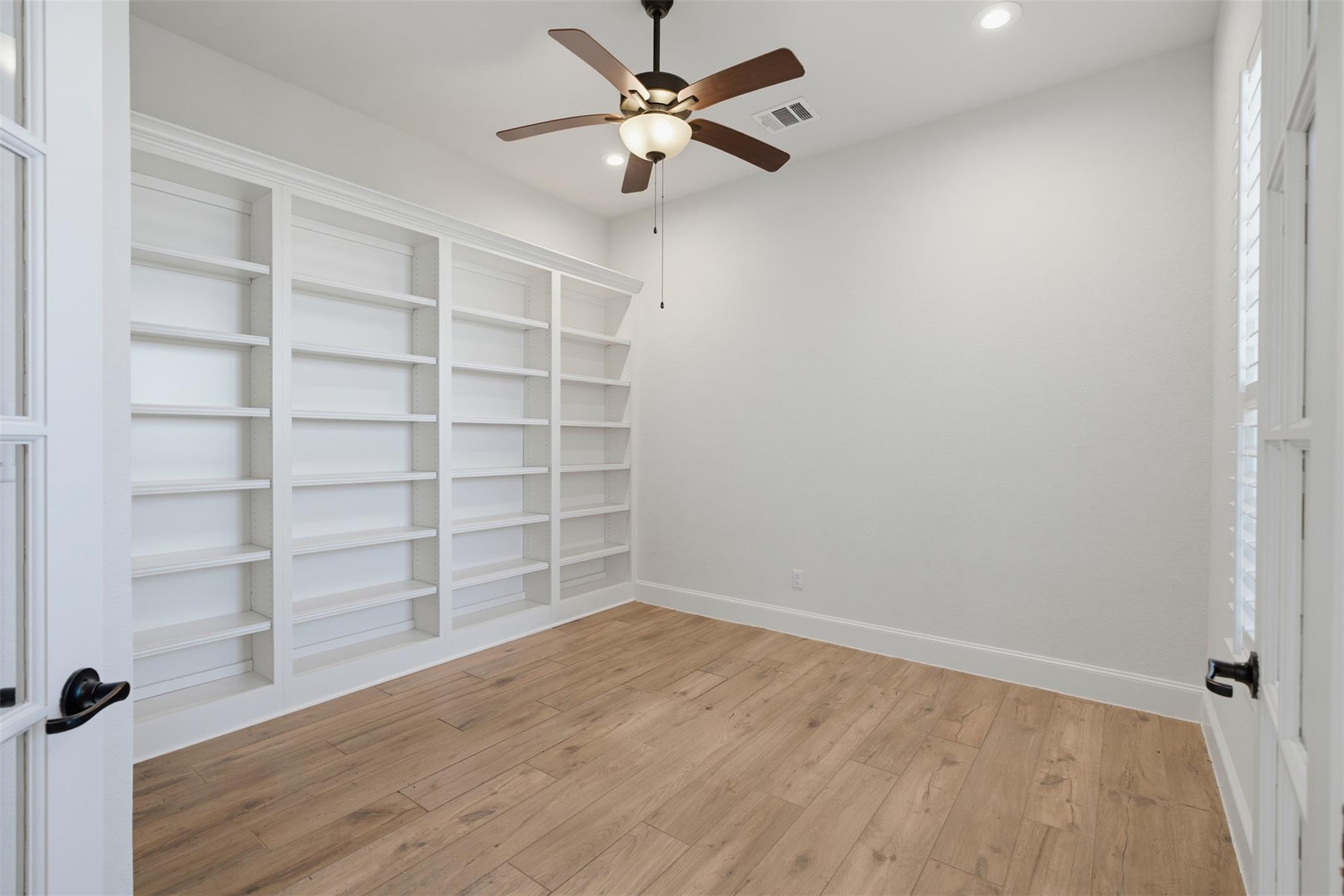 405 Skyflower DR #V — photo 3