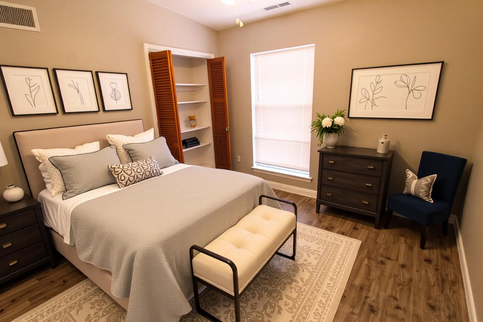 300 Franklin BLVD #104 — photo 4