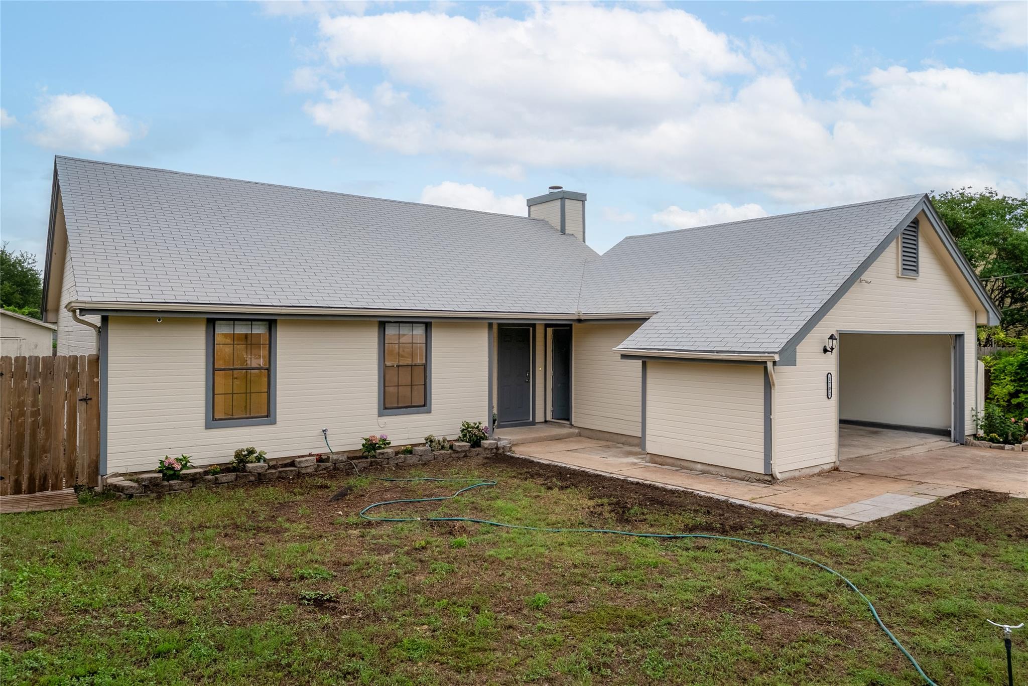 1702 Ireland DR — photo 3