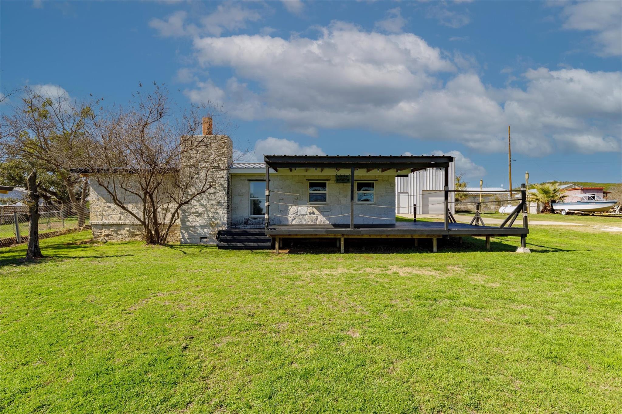 110 Lakewood DR — photo 4