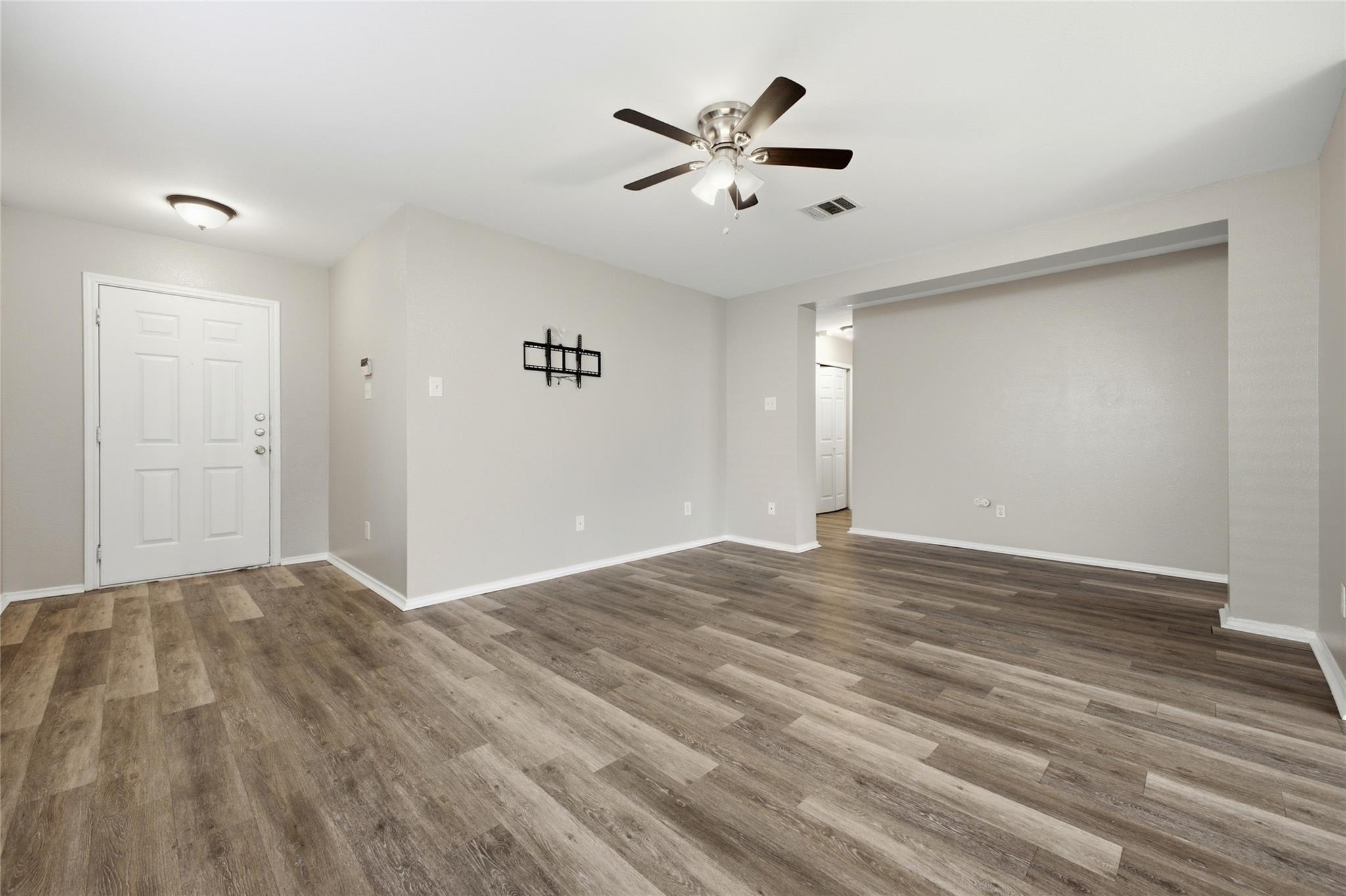 2206 Bluebonnet DR — photo 5