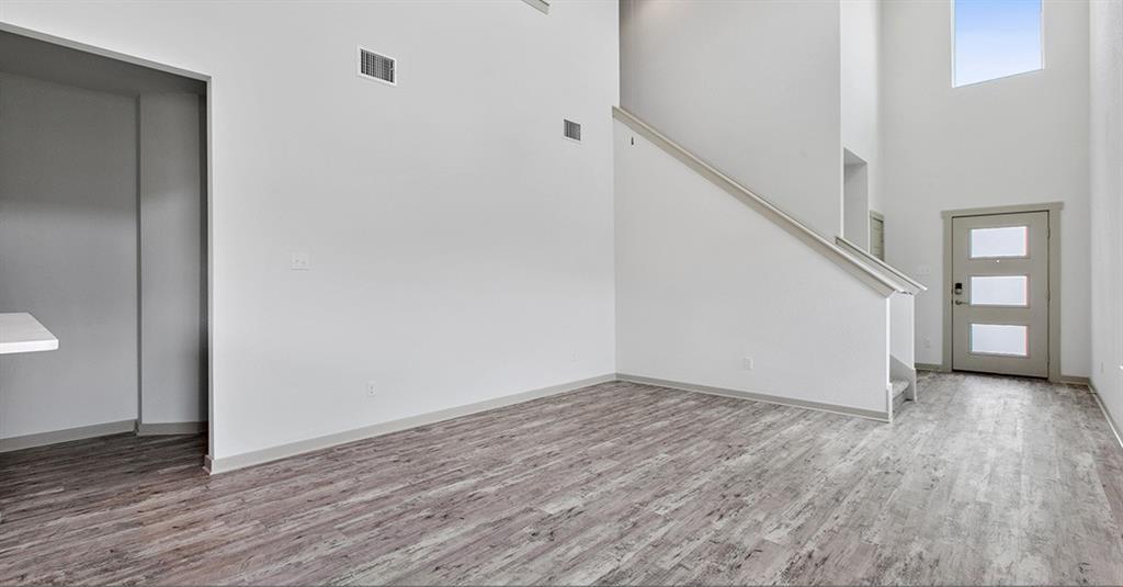 128 New Hampton WAY — photo 3