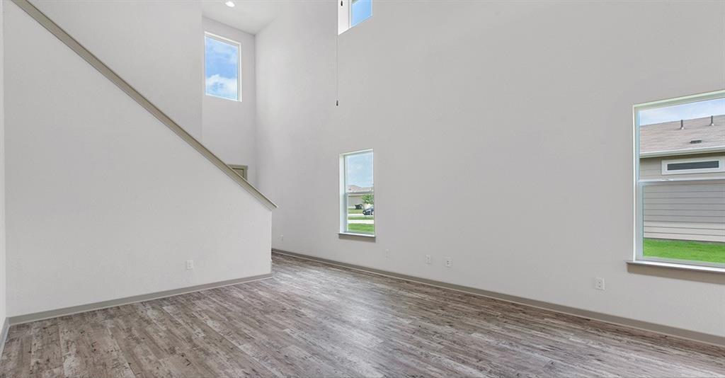 128 New Hampton WAY — photo 4