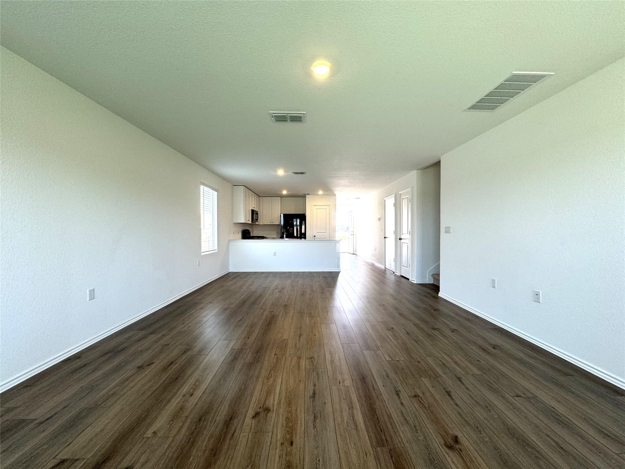 2720 Schwartz LN — photo 3