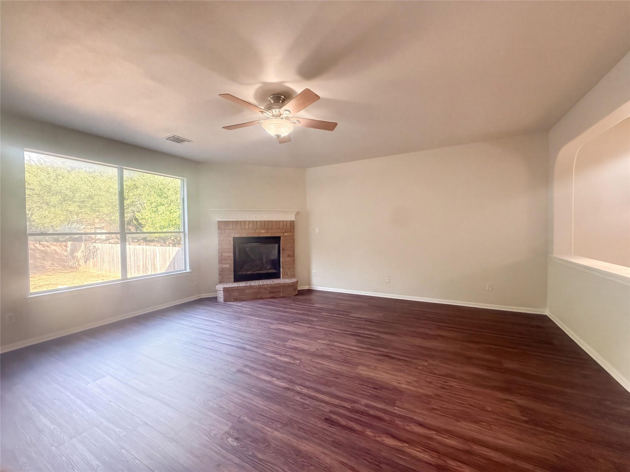 2404 Danciger LN — photo 3