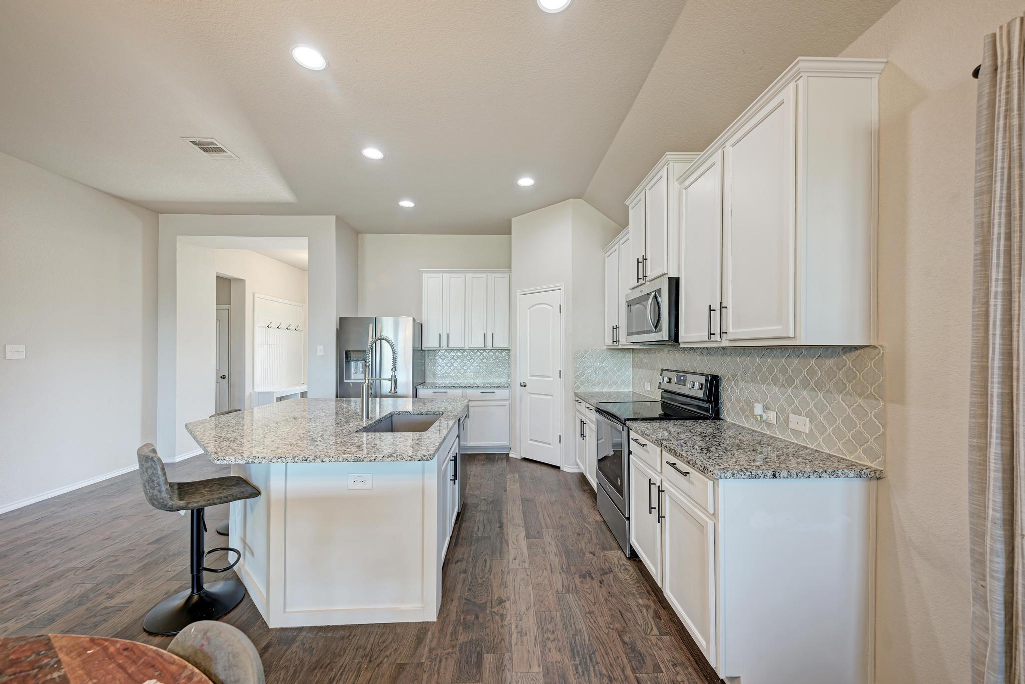 136 Finley ST — photo 4