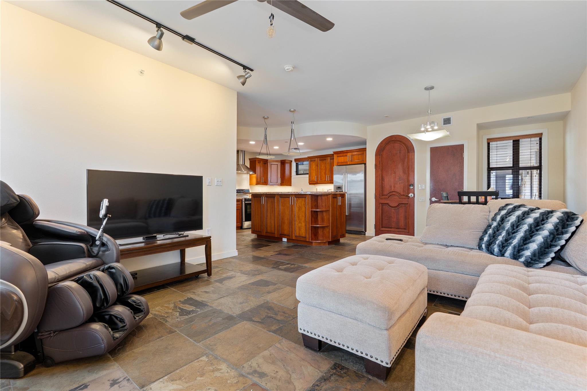 1812 West Ave #408 — photo 4