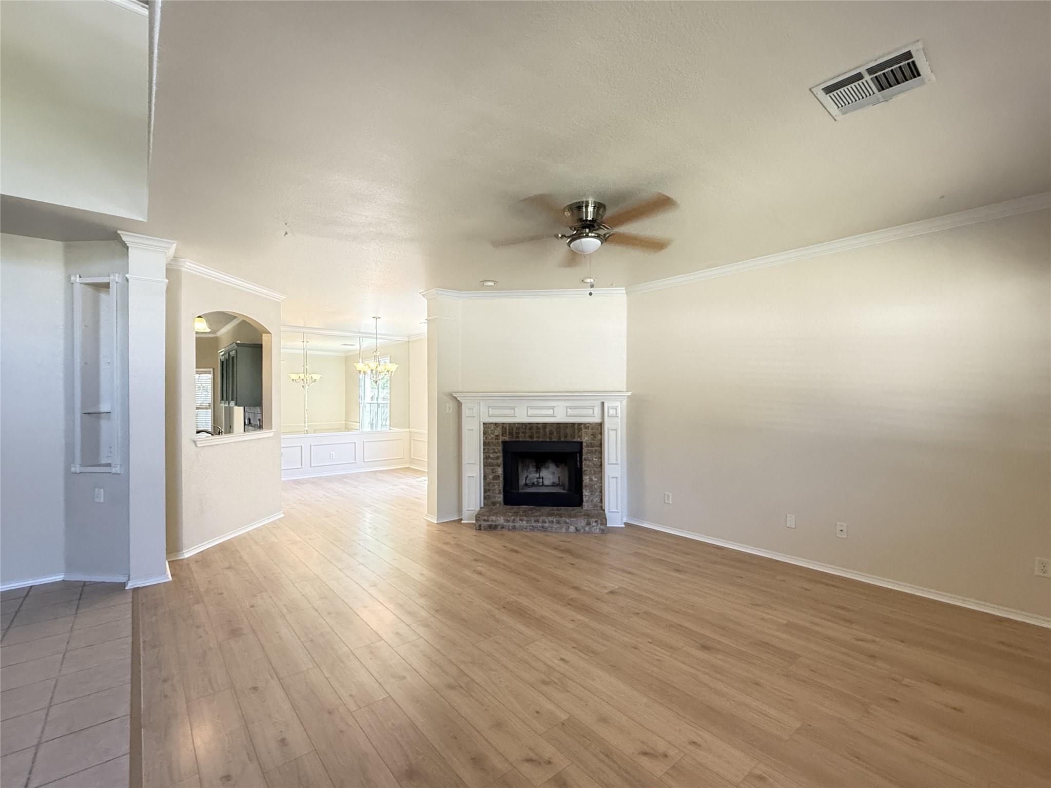 109 Mission DR — photo 4