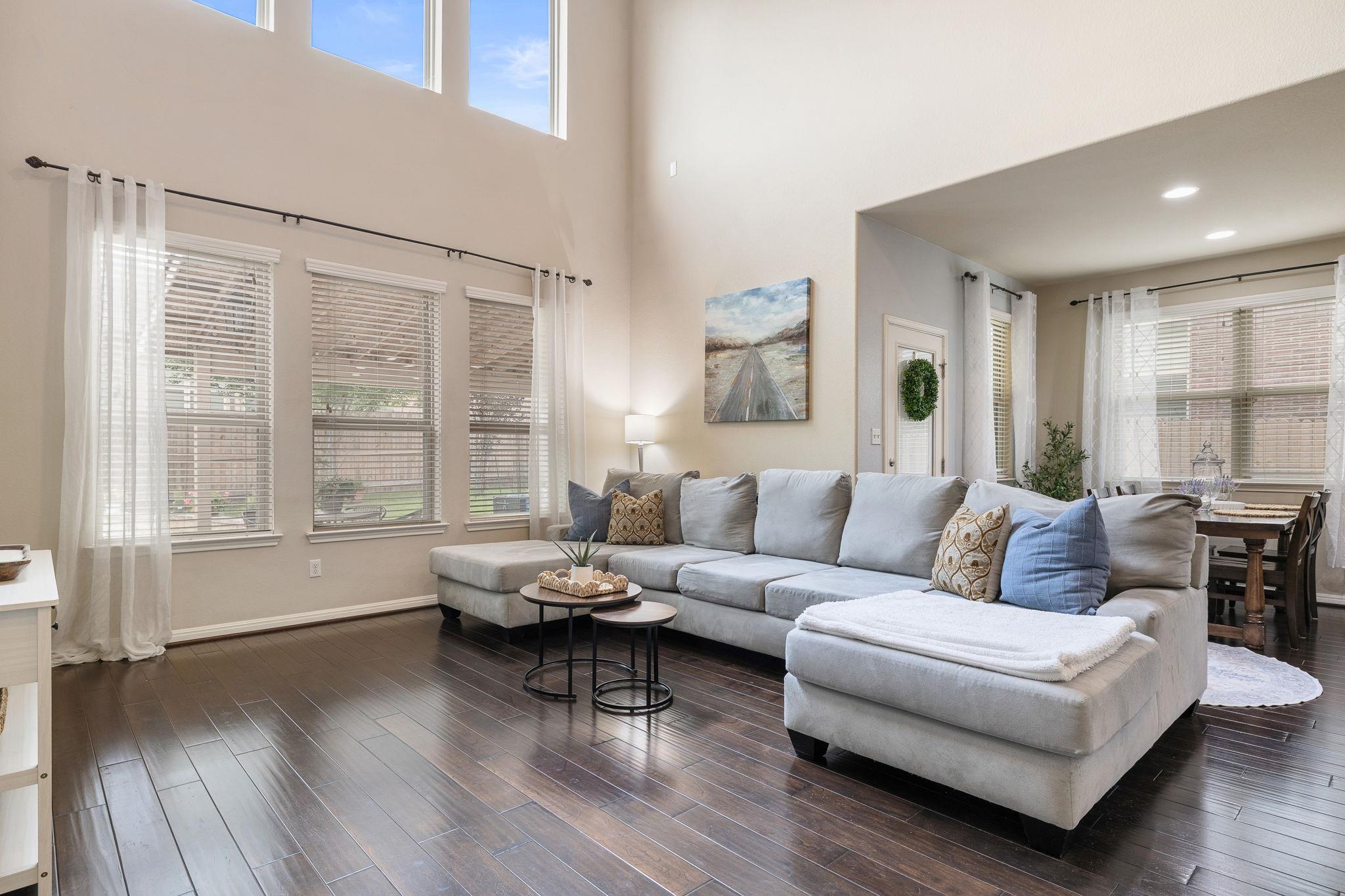 1143 Huntington TRL — photo 4