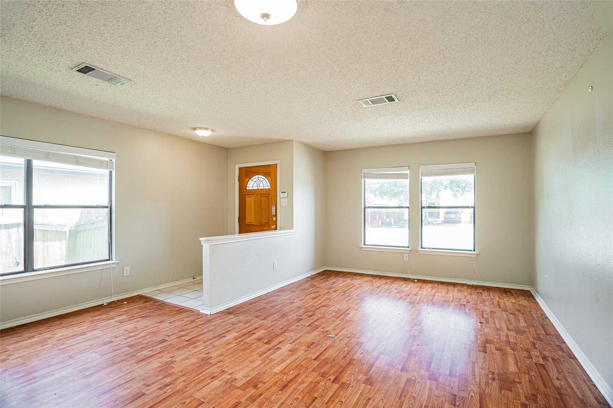 813 Kettering DR — photo 4
