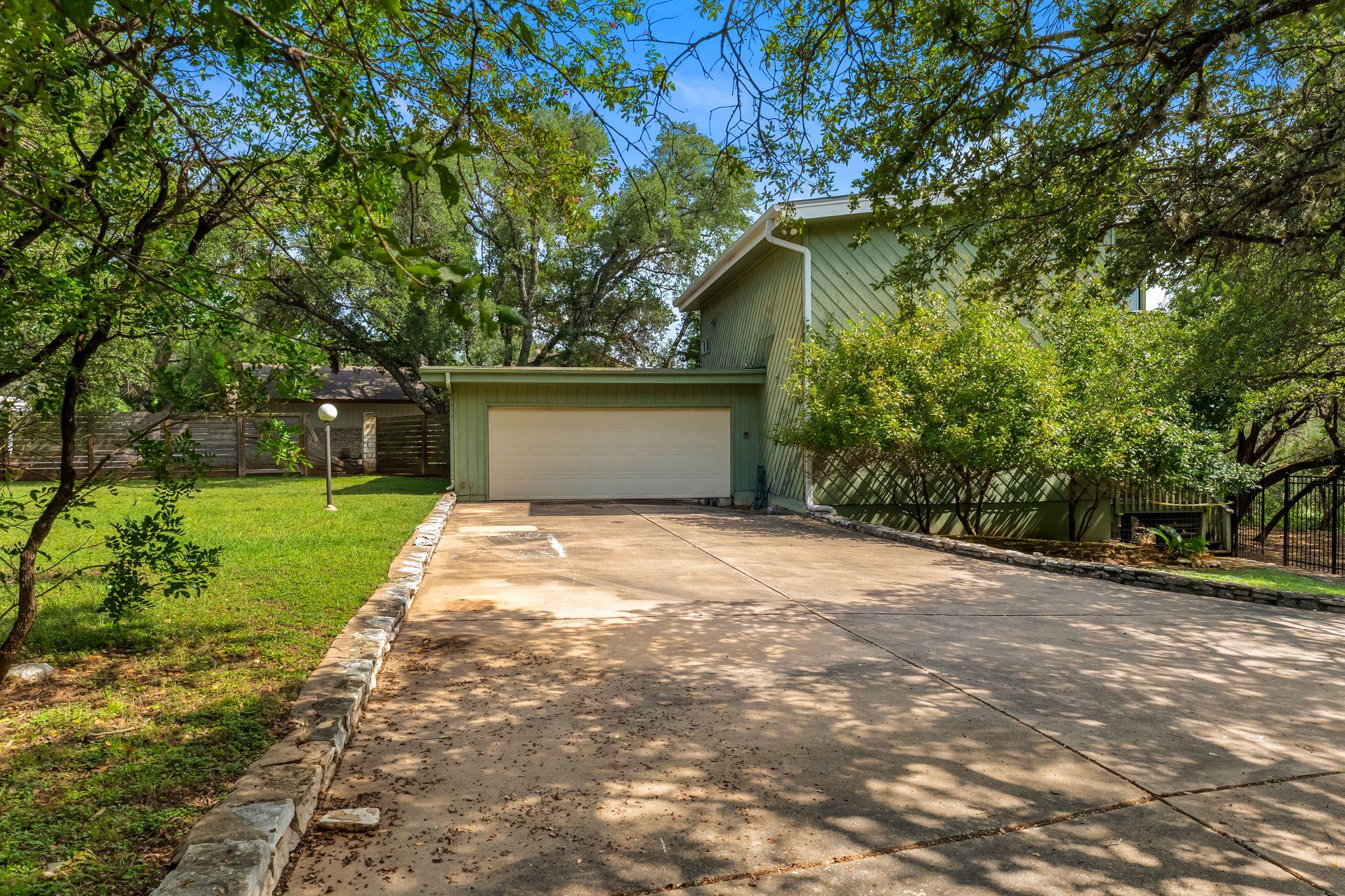 124 Firebird ST — photo 3
