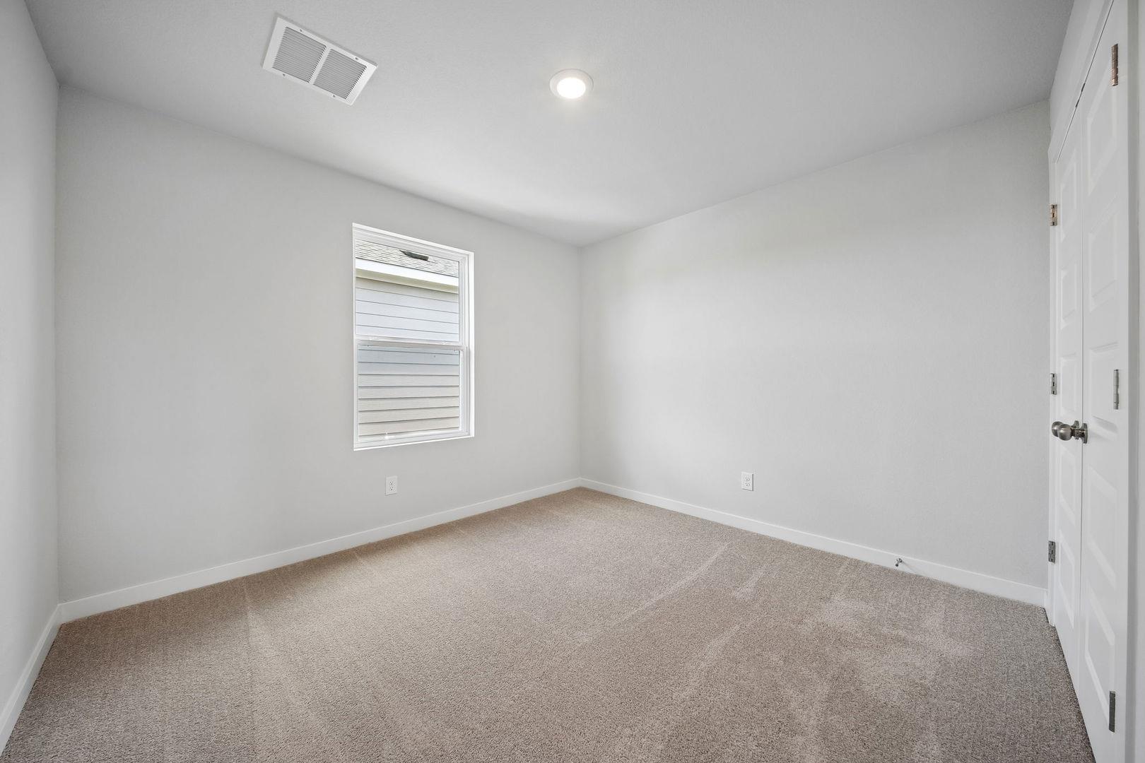 145 Hornet ST — photo 5