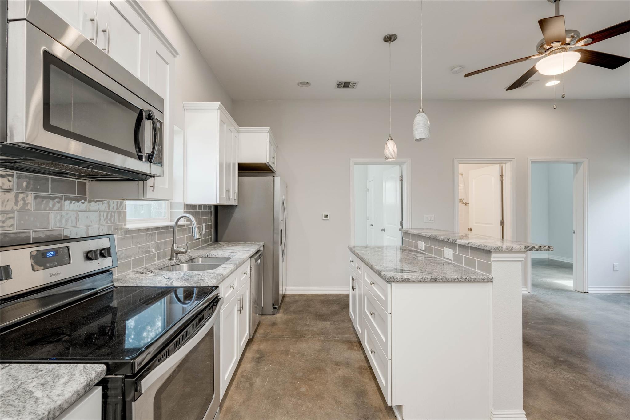 811 Gunter ST #B — photo 5