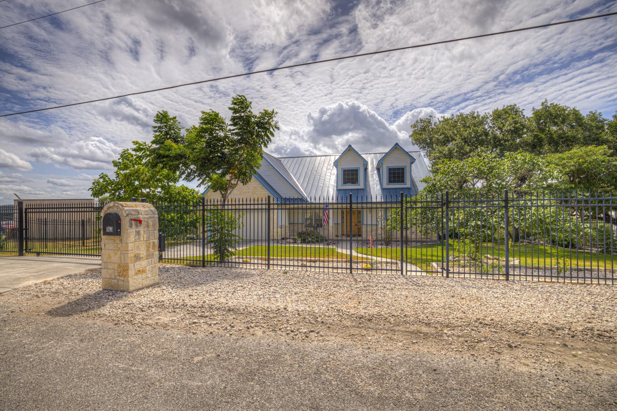 163 Riedel LN — photo 4