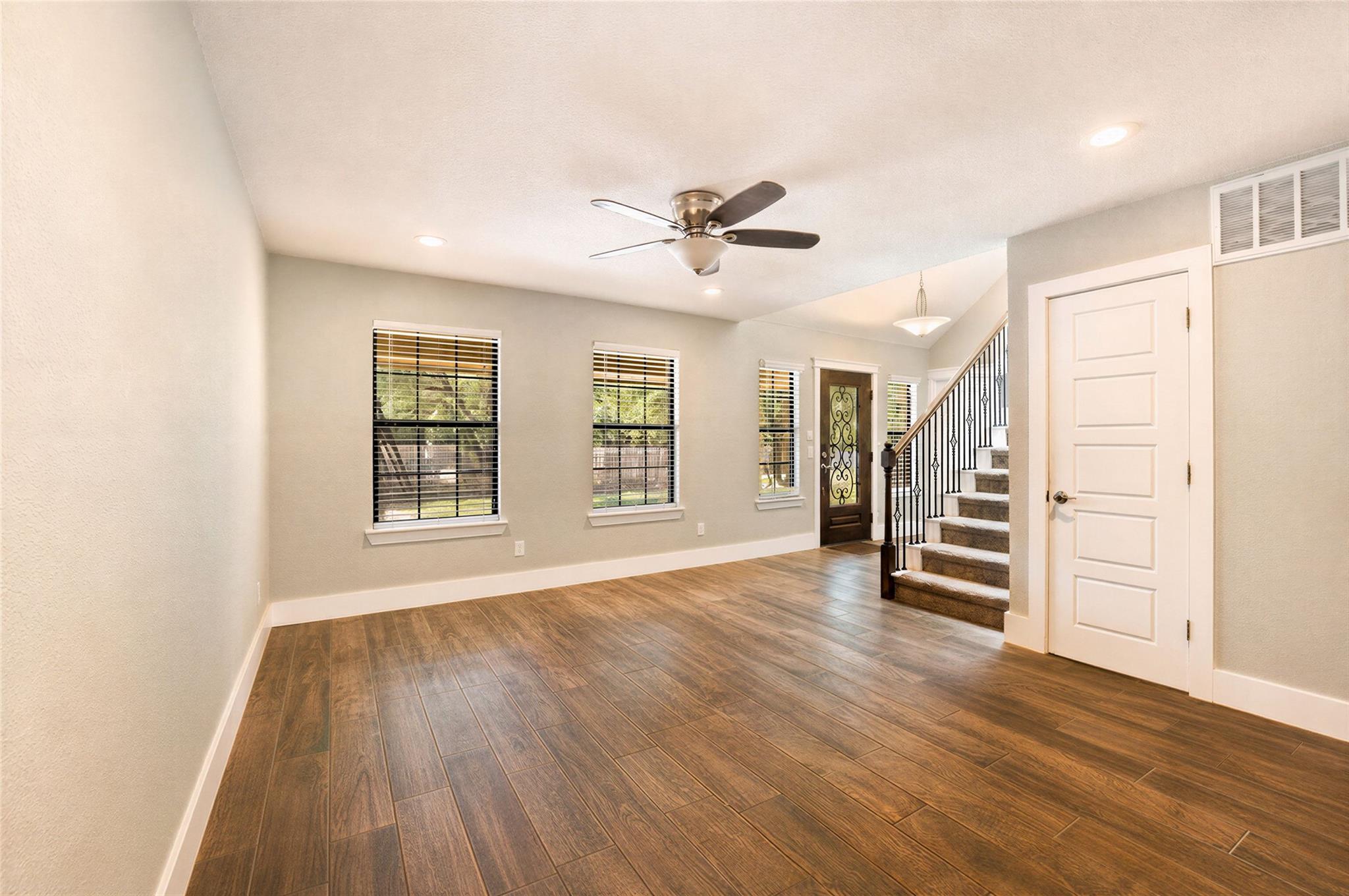 103 Jib LN — photo 4
