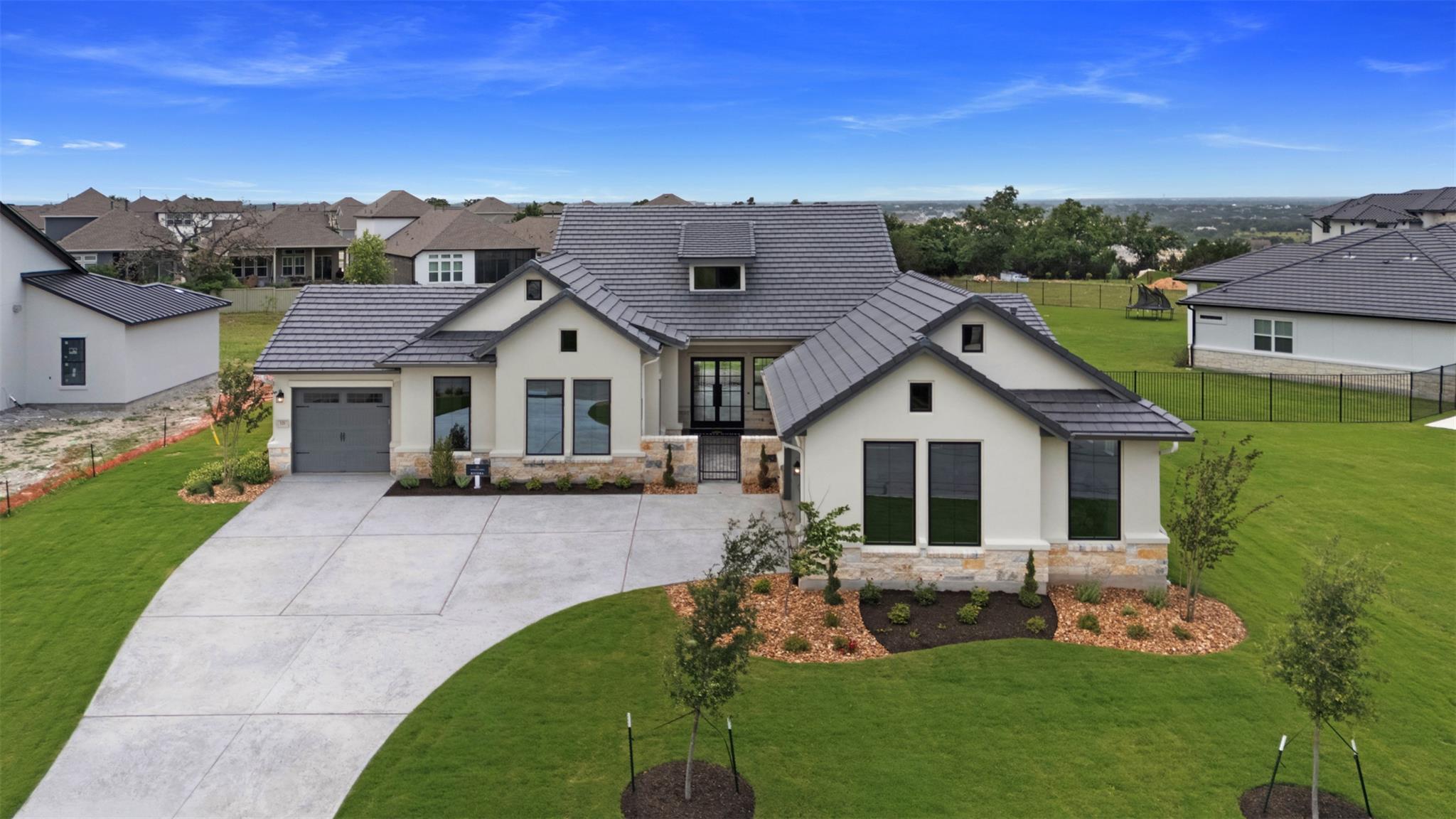 121 La Ventana DR