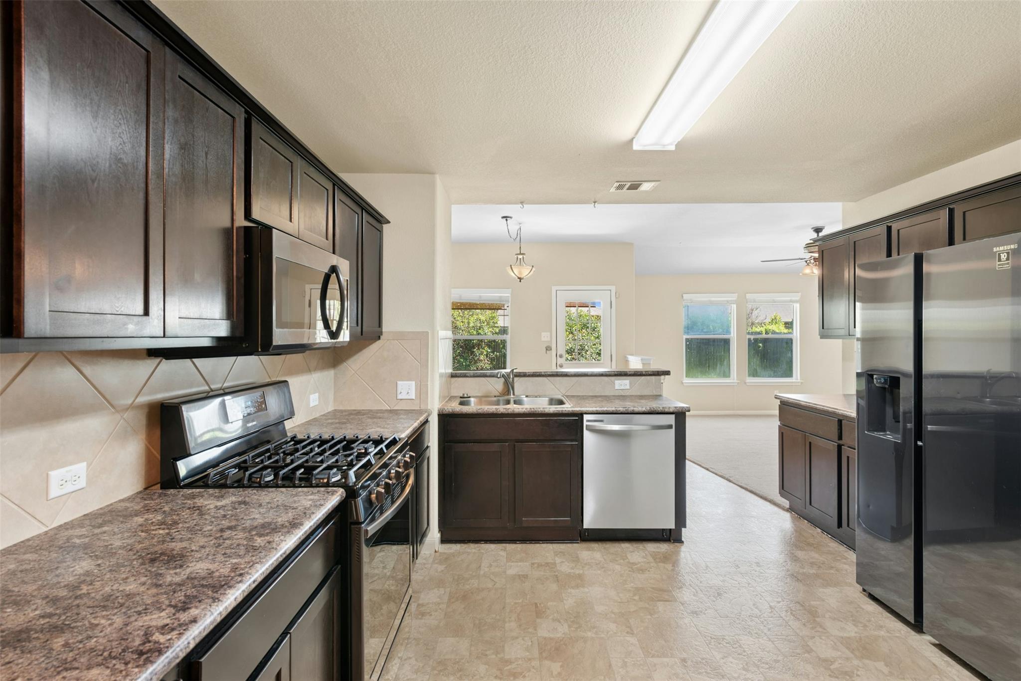 207 Wild Cat DR — photo 3